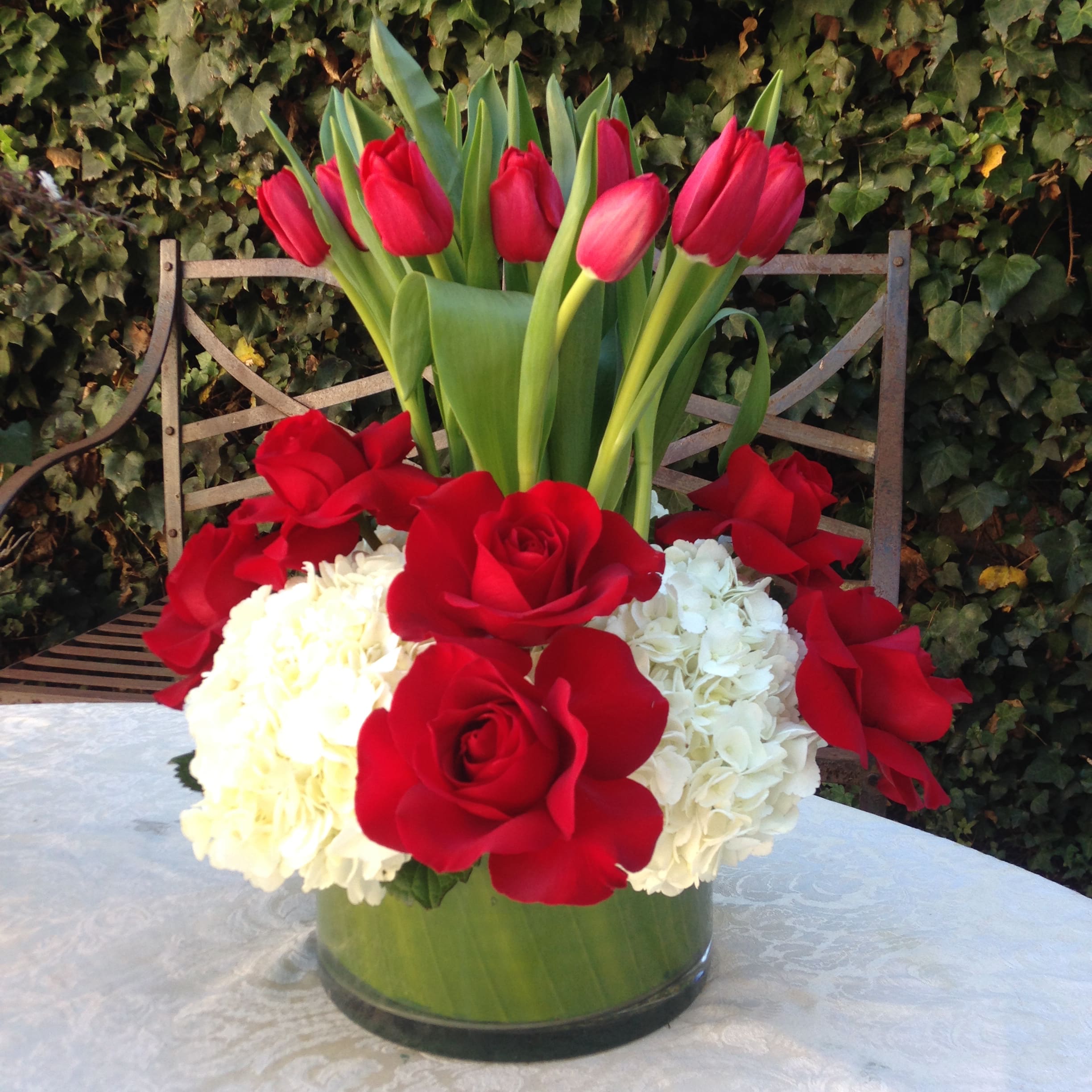 Love Tulips In Los Angeles Ca Susan Floral Design Plucking the red and white roses in the old temple gardens is a 1910 fresco by henry payne. love tulips in los angeles ca susan floral design