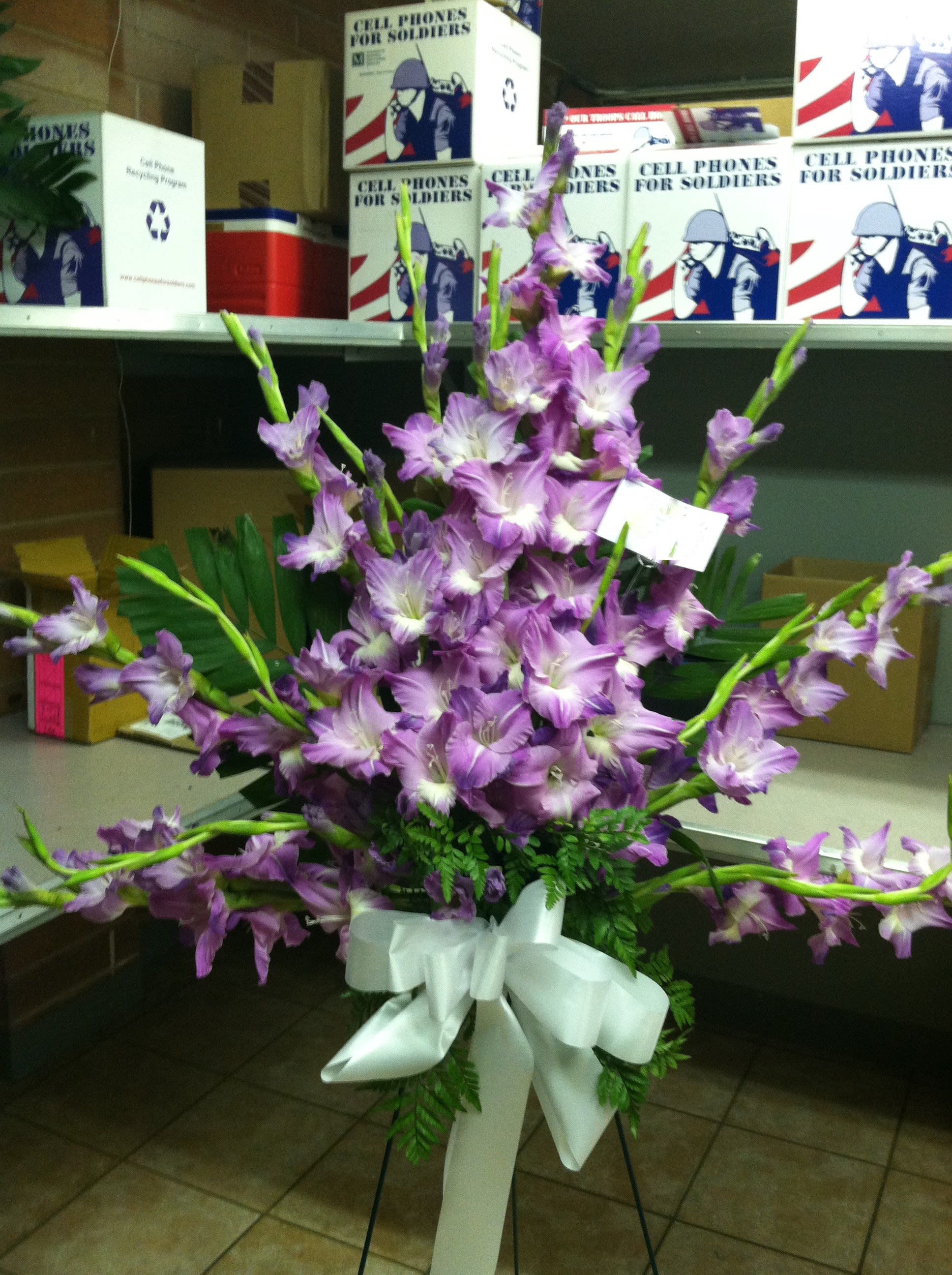 Gladiola Spray In Scottsdale Az The Flower Cart