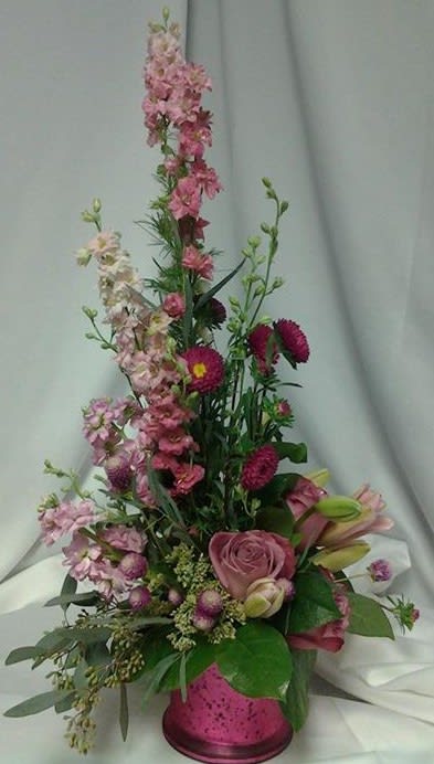 Pretty &amp; Pinks - A variety of pink flowers for light to dark shades of pinks in a natural or garden look.