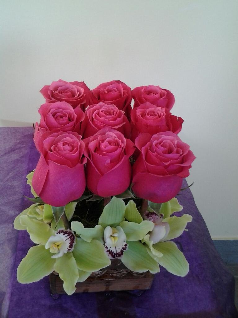 Rose And Orchid Arrangement In Los Angeles Ca American Flowers