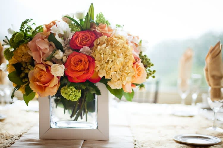 White wood box  - White wood box with beautiful clean garden flowers. 