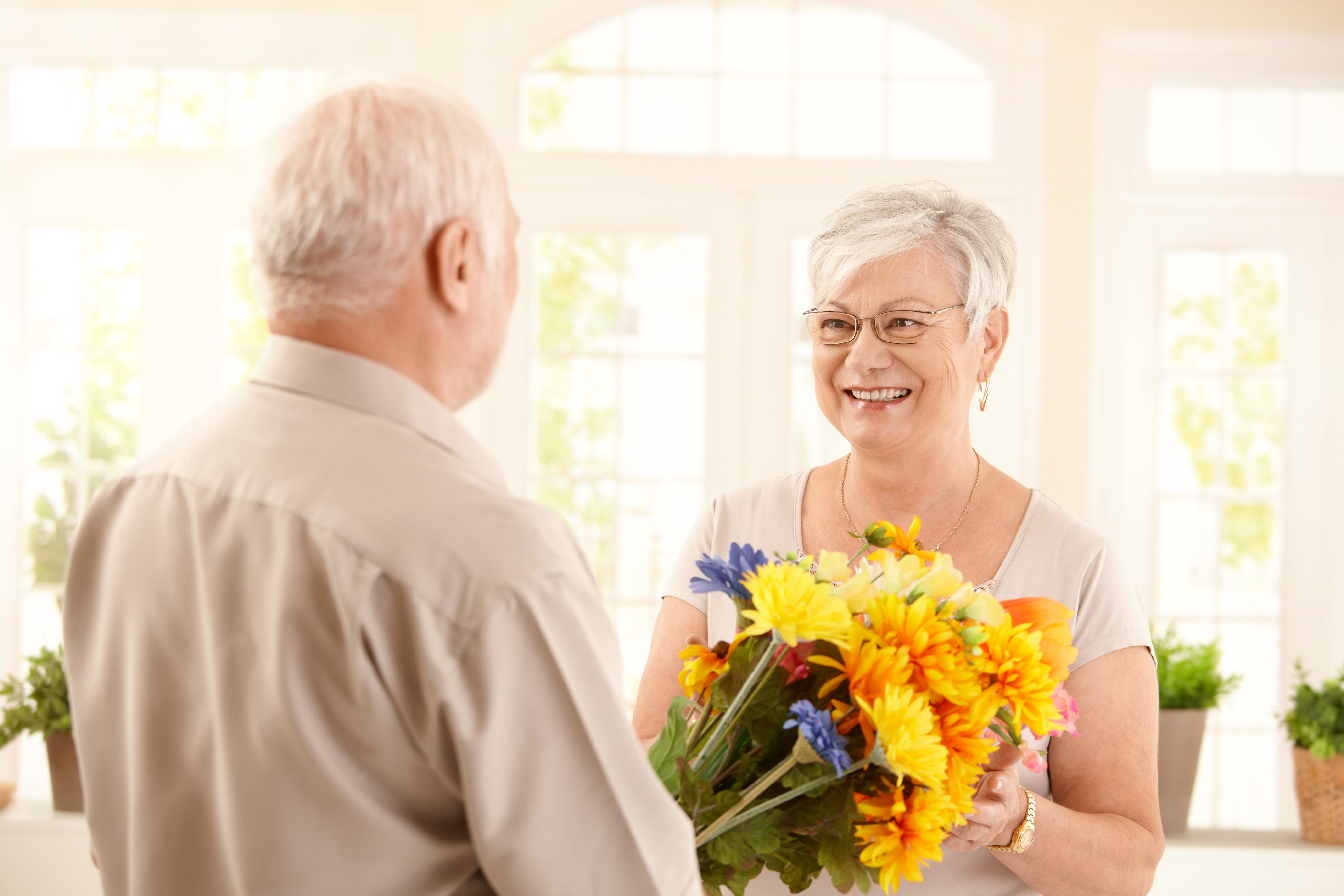 FRESH DESIGNER CHOICE -SENIOR DISCOUNT BOUQUET (SAVE 40%) - WE PICK THE FRESHEST FLOWERS IN SEASON AND ARRANGE IN VASE WITH A PRETTY BOX - WAS $65.00 - NOW $39. SAVE 40%.