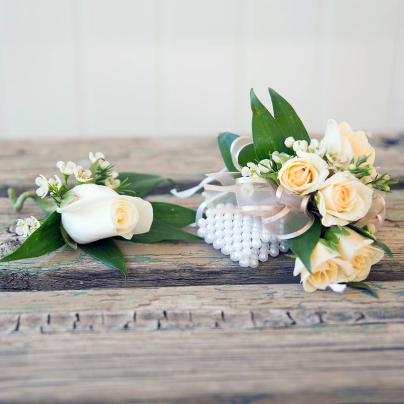 Corsage and Boutonniere in Glendale, AZ | Glendale Flowers