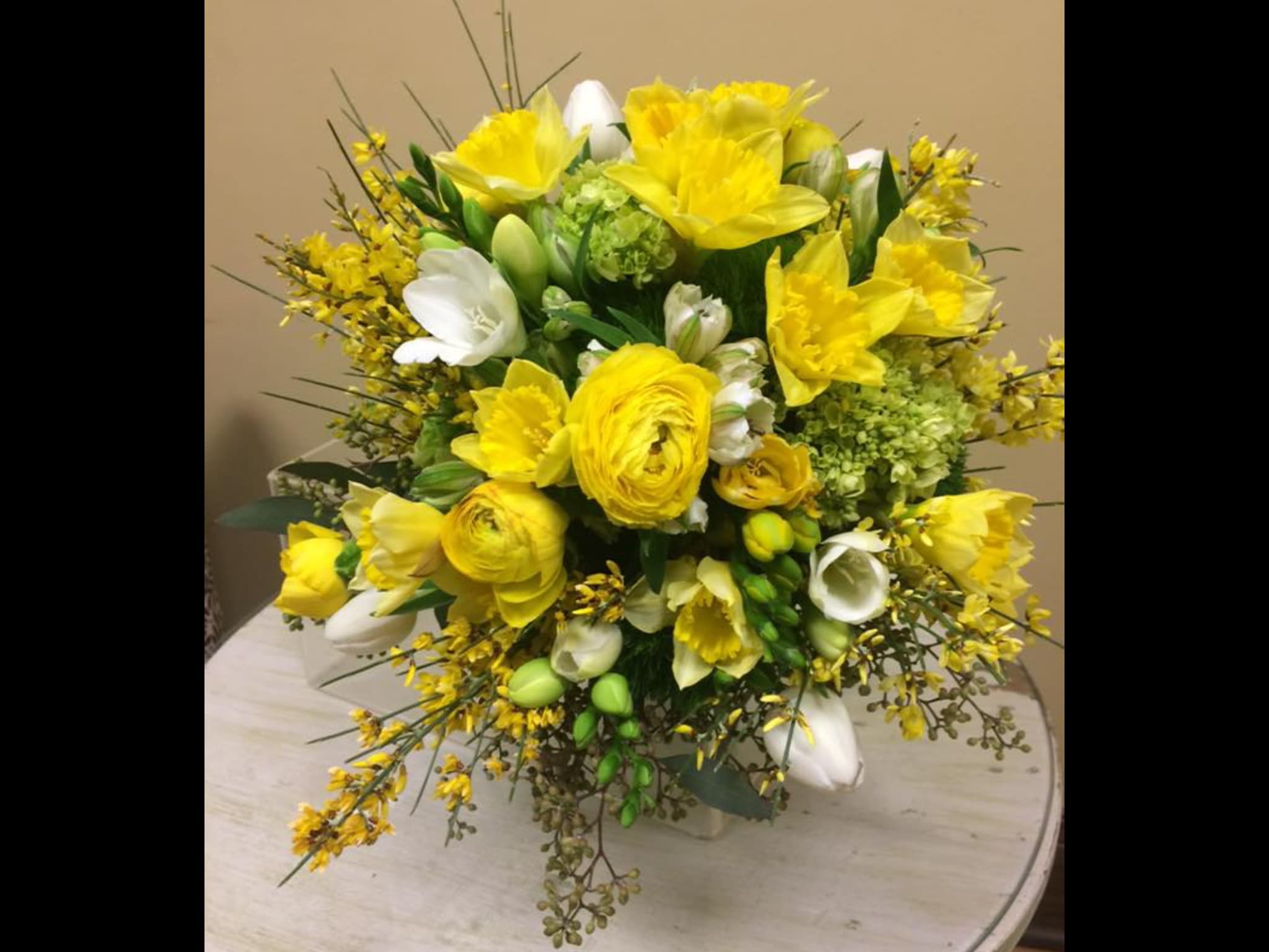 Olivia - Bright seasonal bouquet