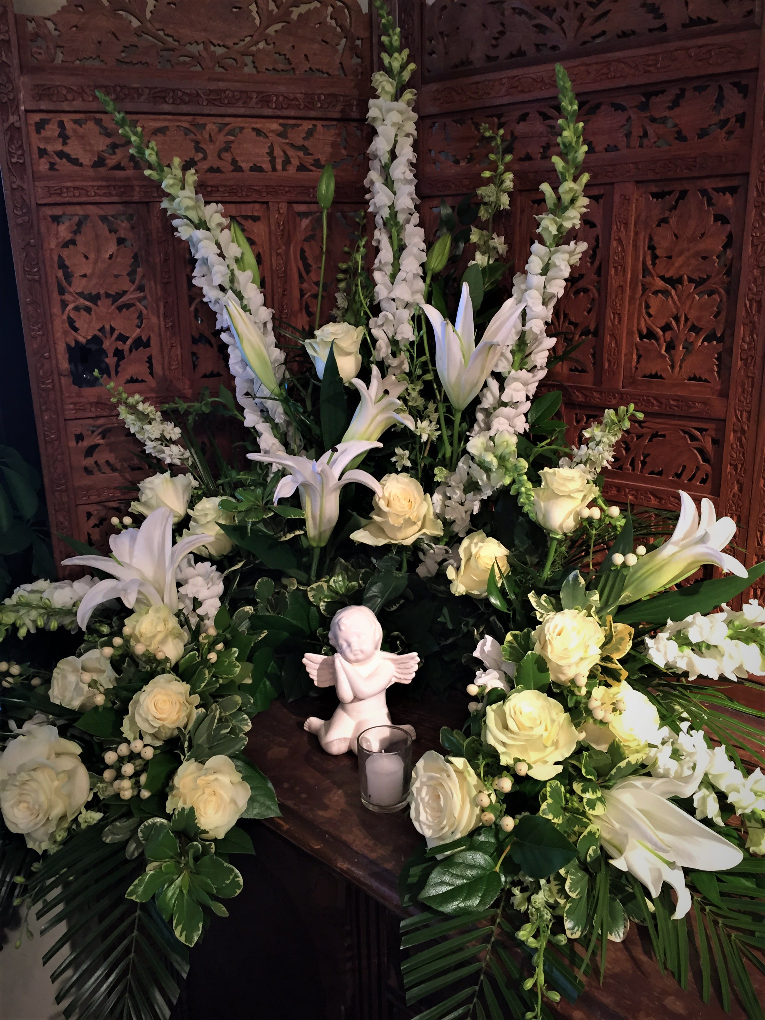 Urn Crescent (cherub not included) - fresh flowers, can be made in any colors - opening for urn, angel, cherub, statue or stone