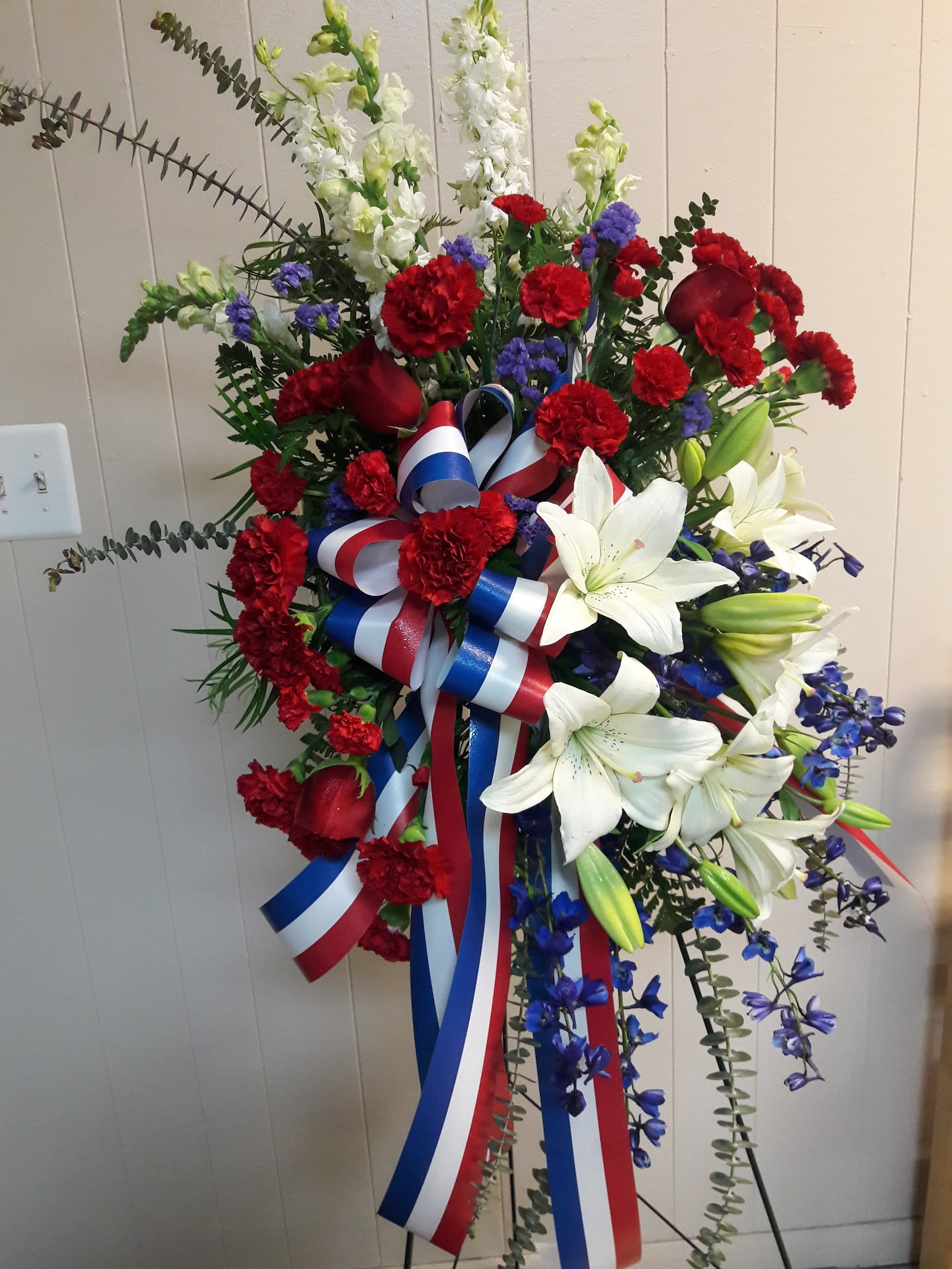 Patriotic Love Standing Spray In Melbourne Fl Buds Bows Floral Design