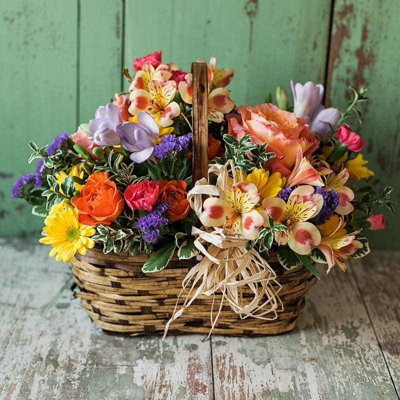 Cleo in Lebanon, OH Flowers from the Rafters