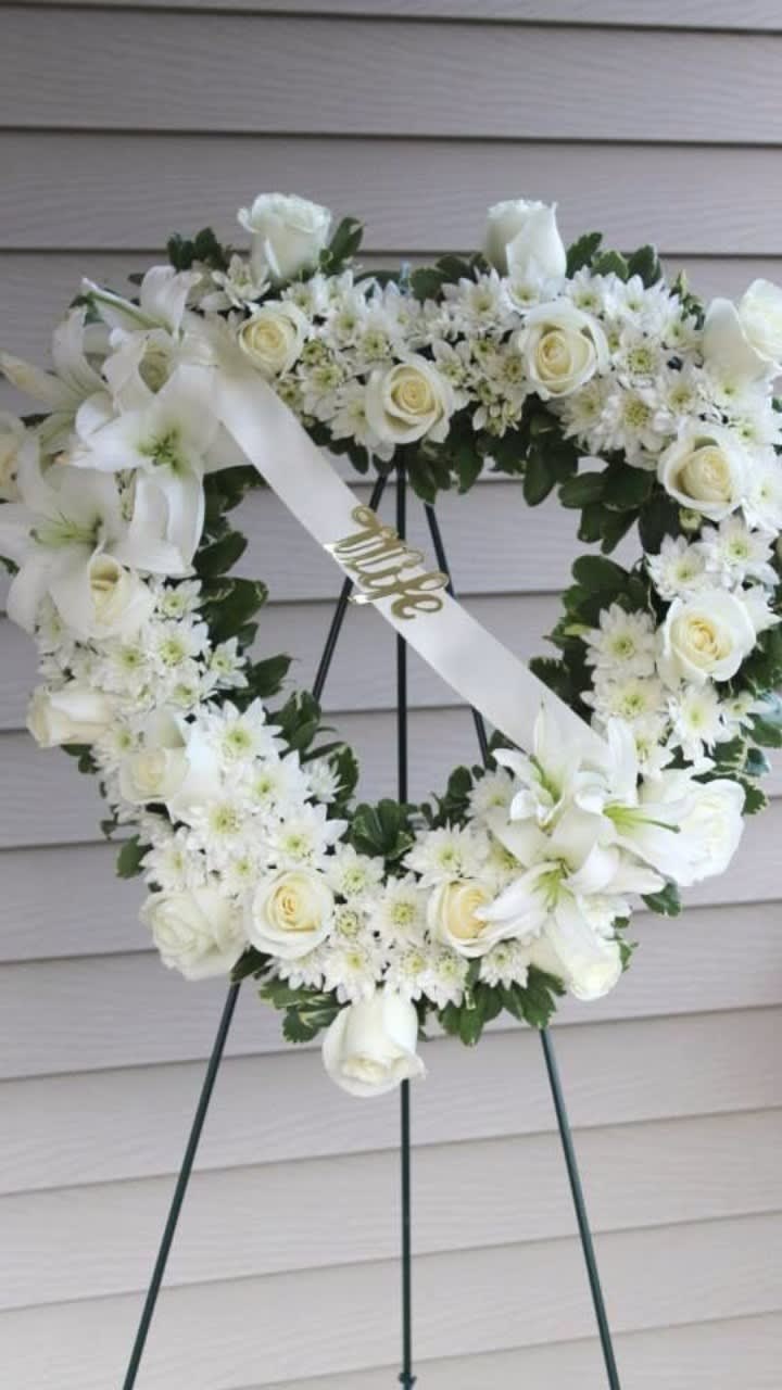 ForEver in our hearts - Heart shaped wreath with roses and carnations
