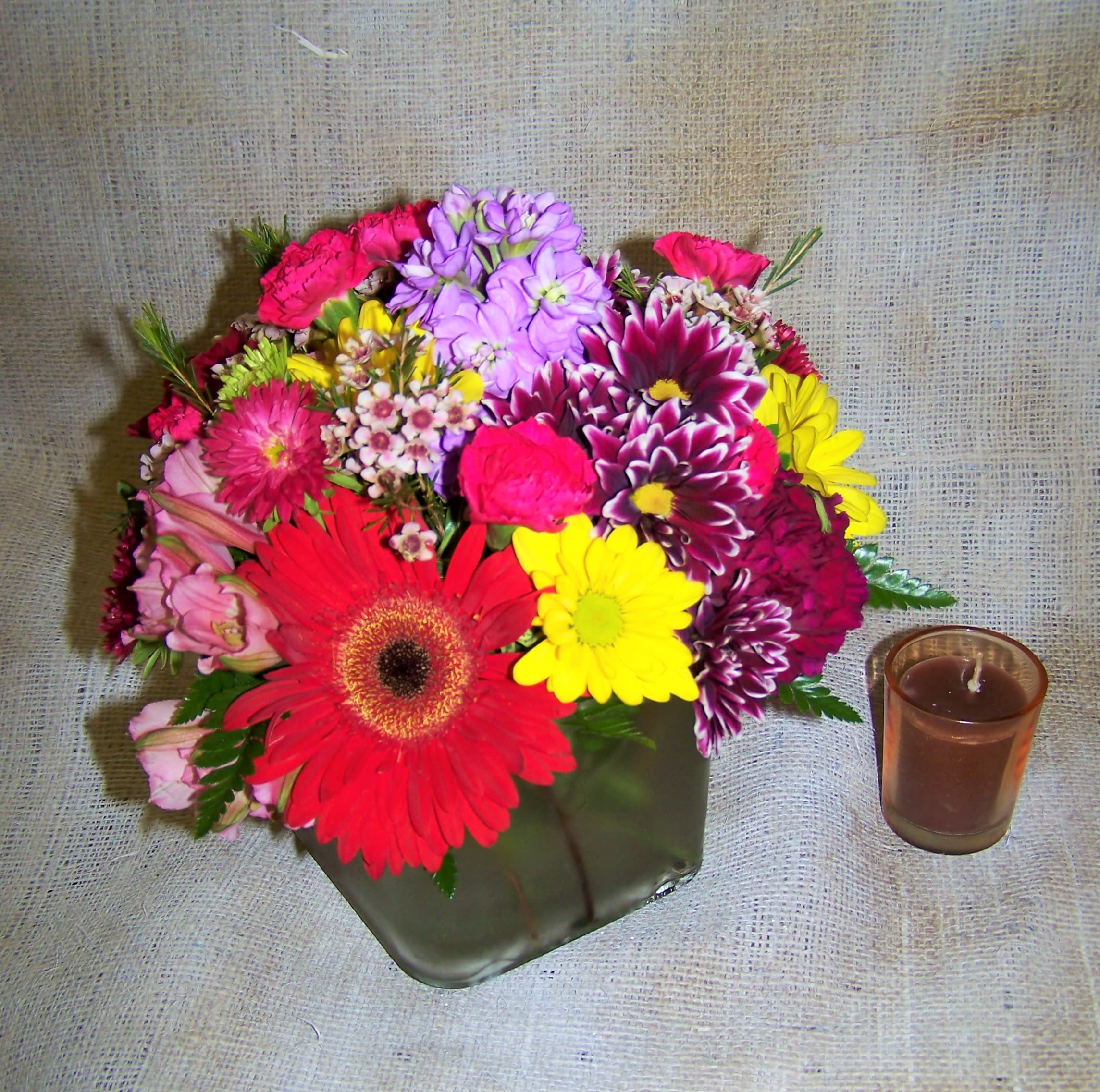 A Colorful Cube In Bellevue Ne Bellevue Florist