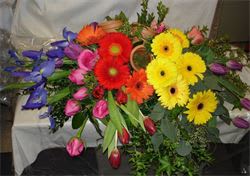GARDEN DELIGHT CASKET SPRAY - GARDEN DELIGHT CASKET SPRAY