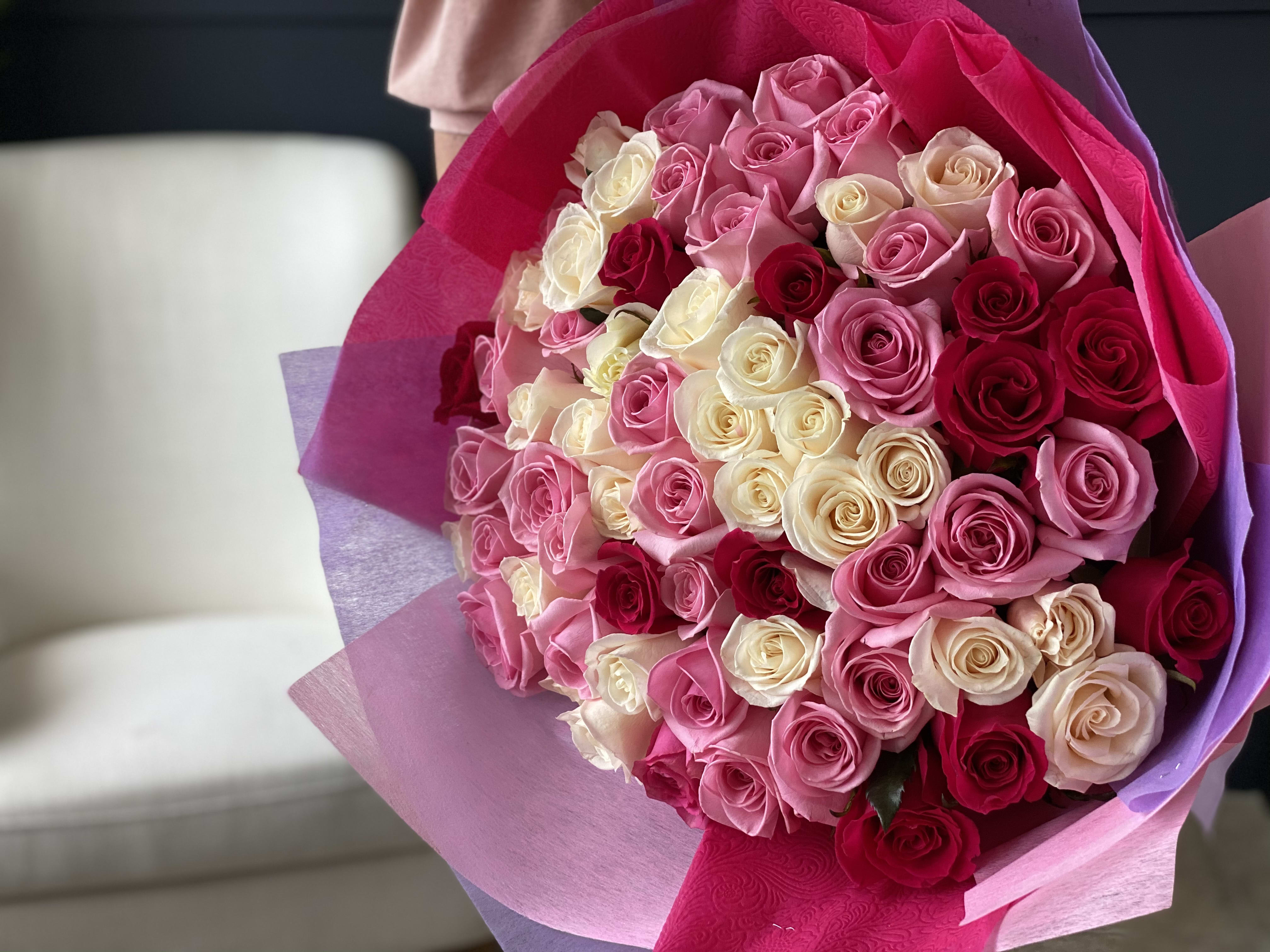 75 Mixed Roses Bouquet In Miami Fl Luxury Flowers Miami 75 Mixed Roses Bouquet In Miami Fl Luxury Flowers Miami