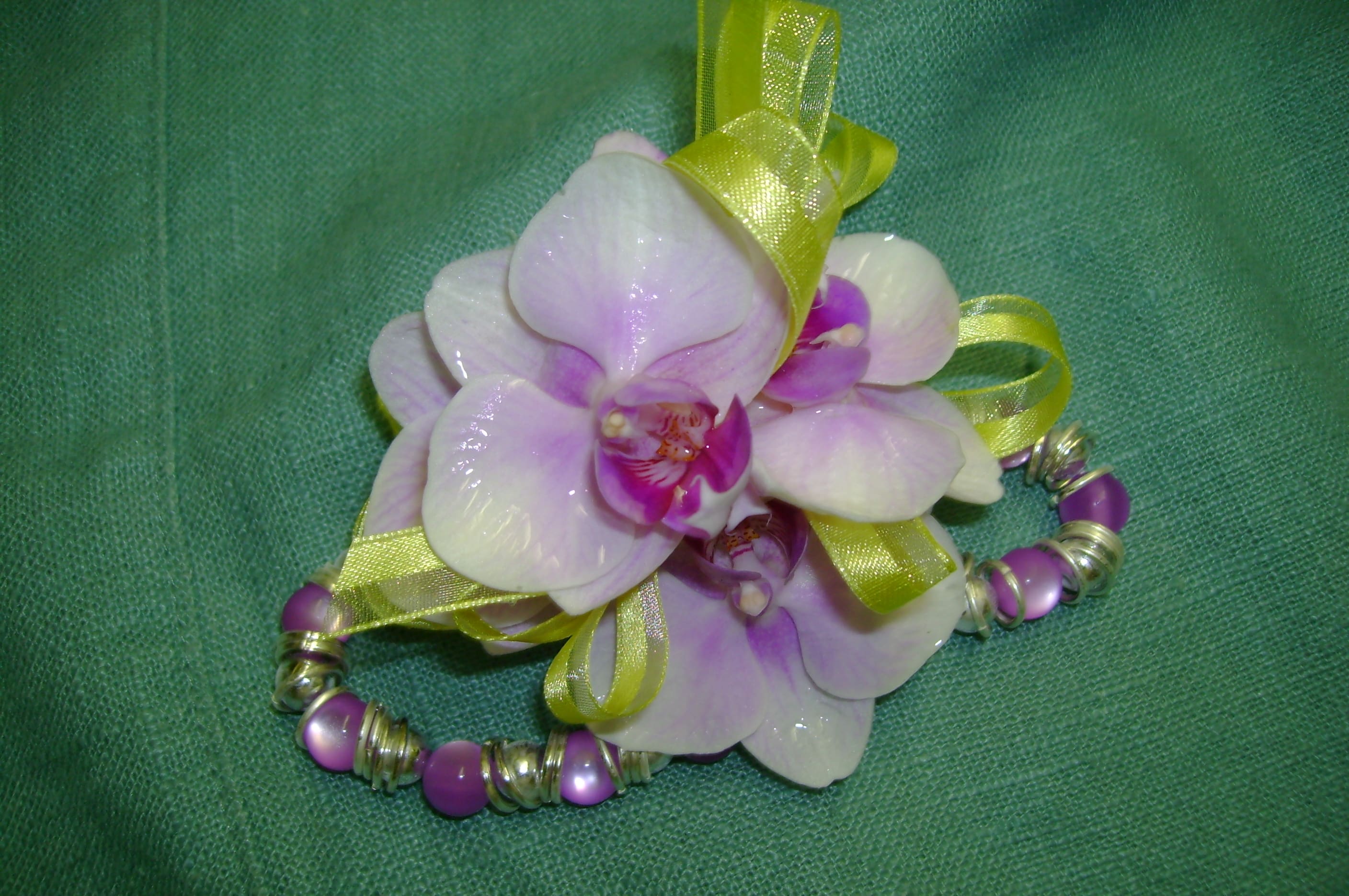TWO-TONED GREEN 4" ARTIFICIAL PHALAENOPSIS ORCHID WRIST CORSAGE