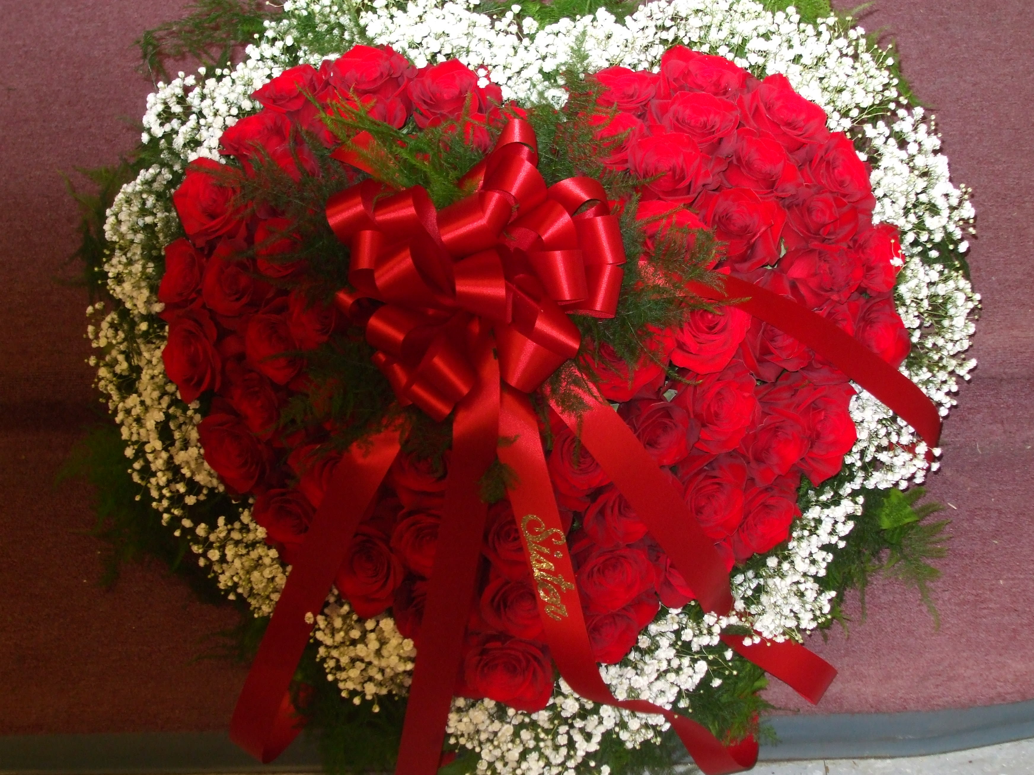Glorious Red Rose Heart Tribute In