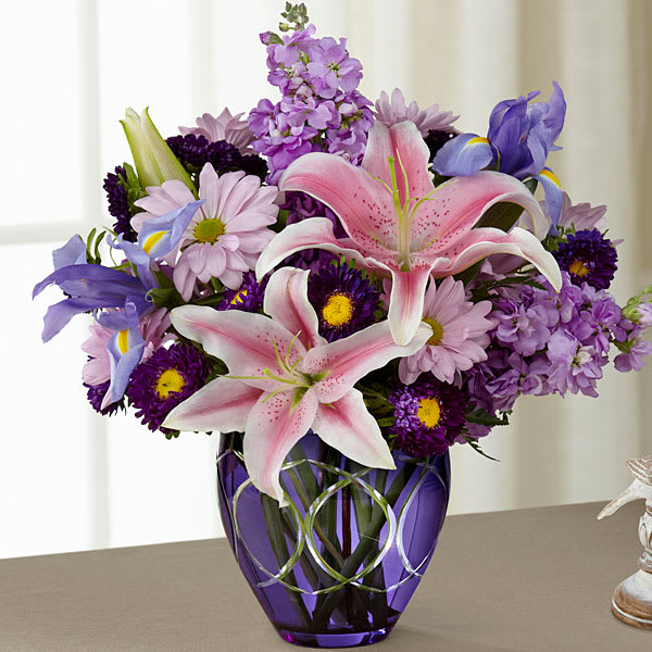 The FTD Radiant Bouquet in Wautoma, WI Floral Expressions