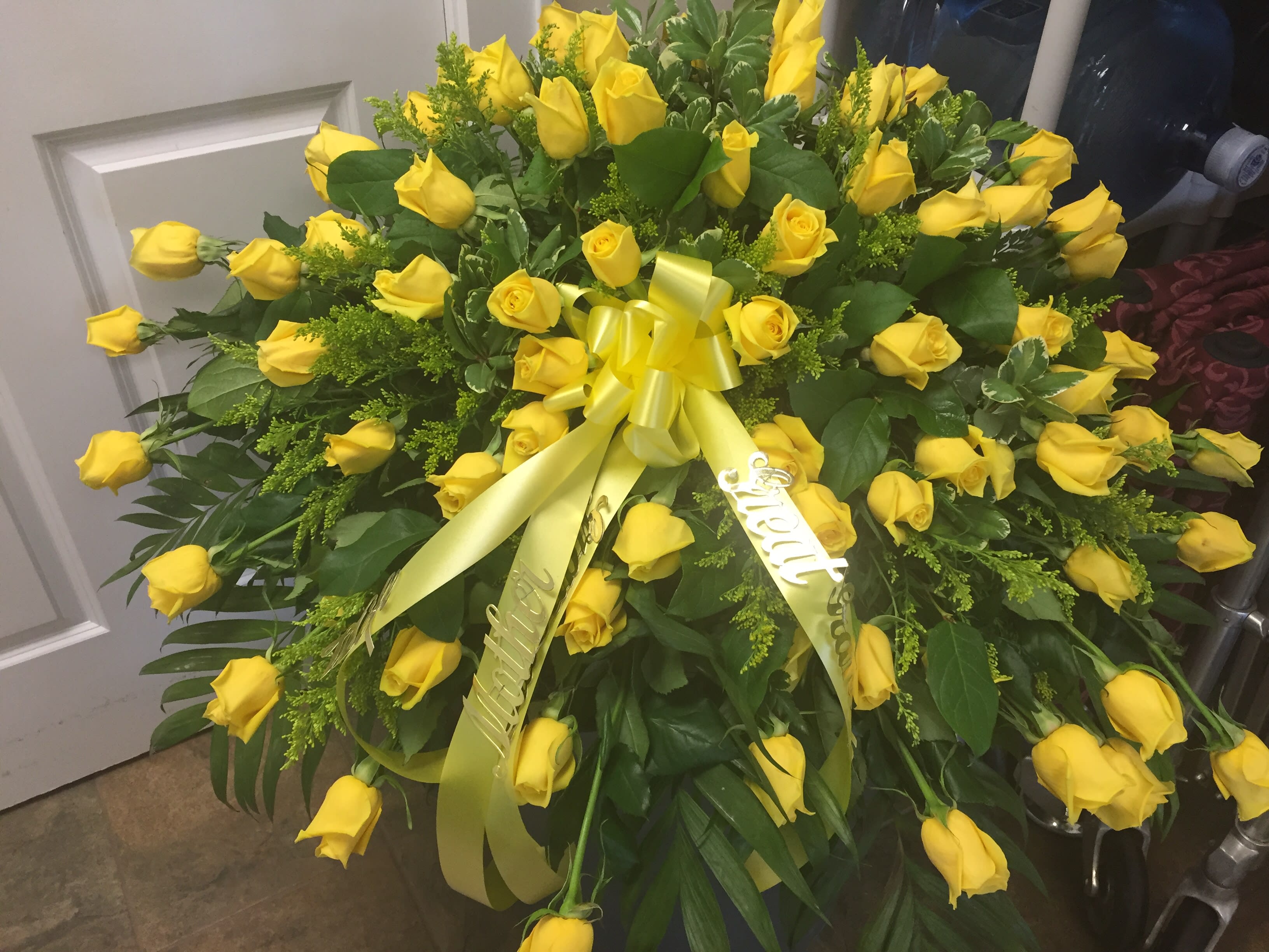 Casket Spray Solid Yellow In Lake Hiawatha Nj Landmark Florist