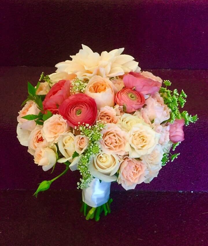 Bridal 8 - bridal bouquet with dahlia, ranunculus, rose... and accents