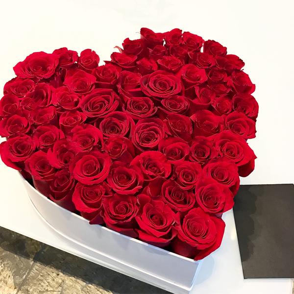Simple Heart Box Large In Glendale Ca Boxed Flowers And Sweets
