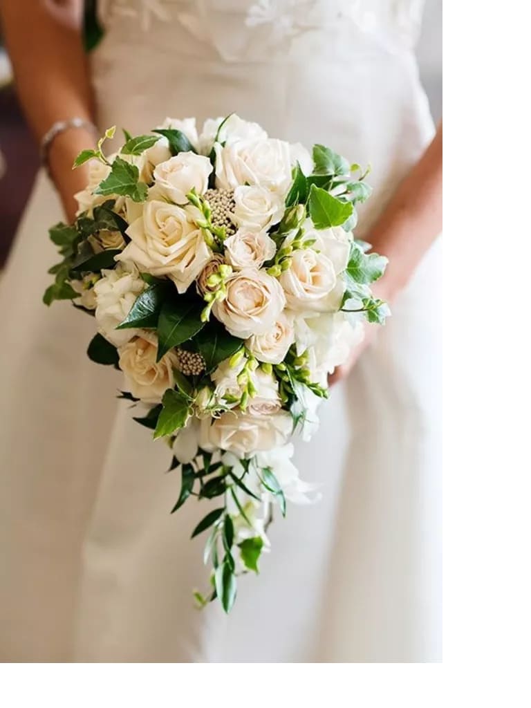 Cascade Bridal bouquets - Full of romance.