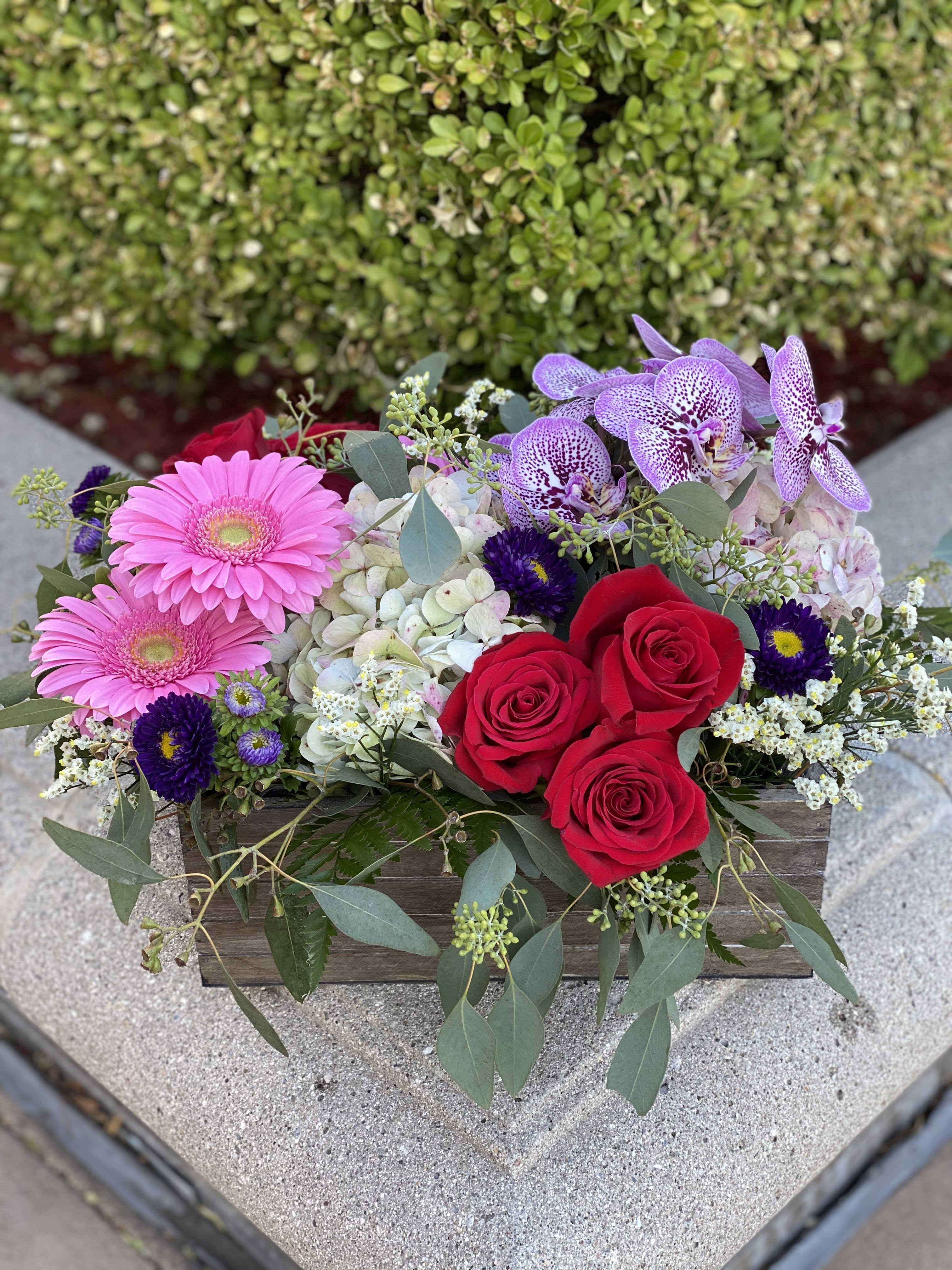 Garden Blooms in Rancho Cucamonga, CA | Tommy Austin Florist