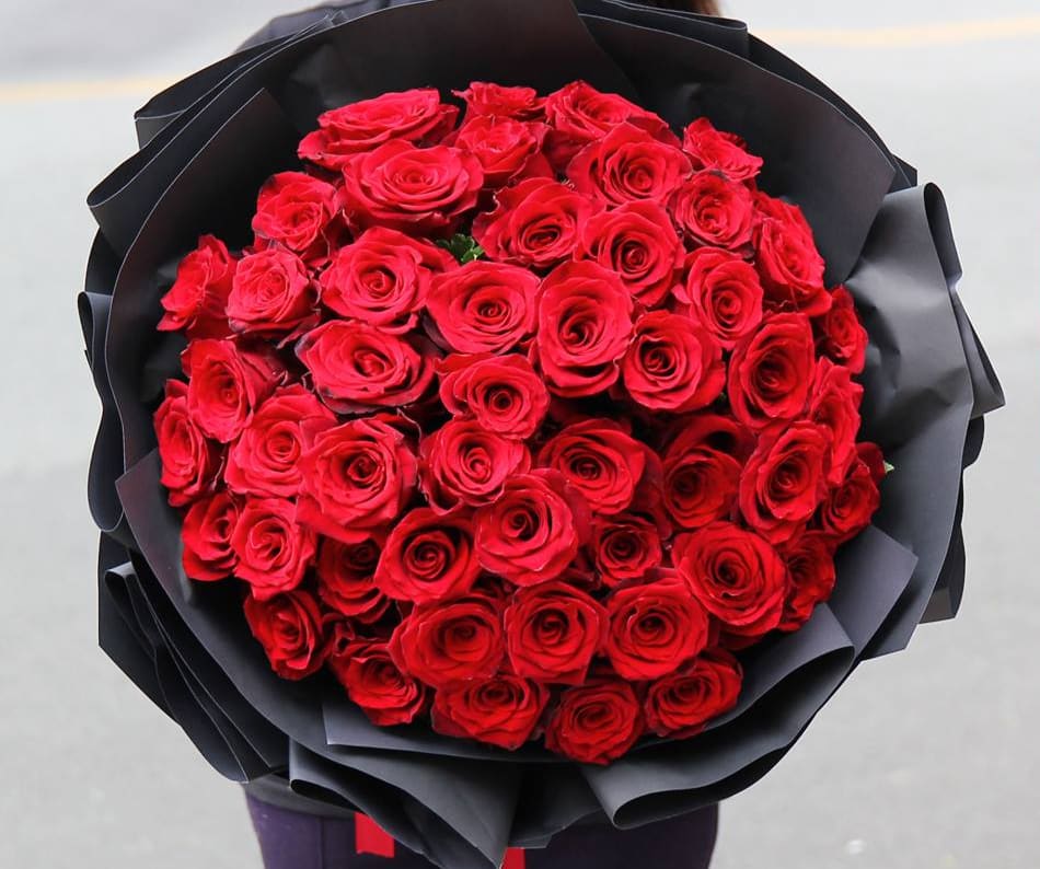 LUXURY 50 STEMS RED ROSES in San Jose, CA Bee's Flowers