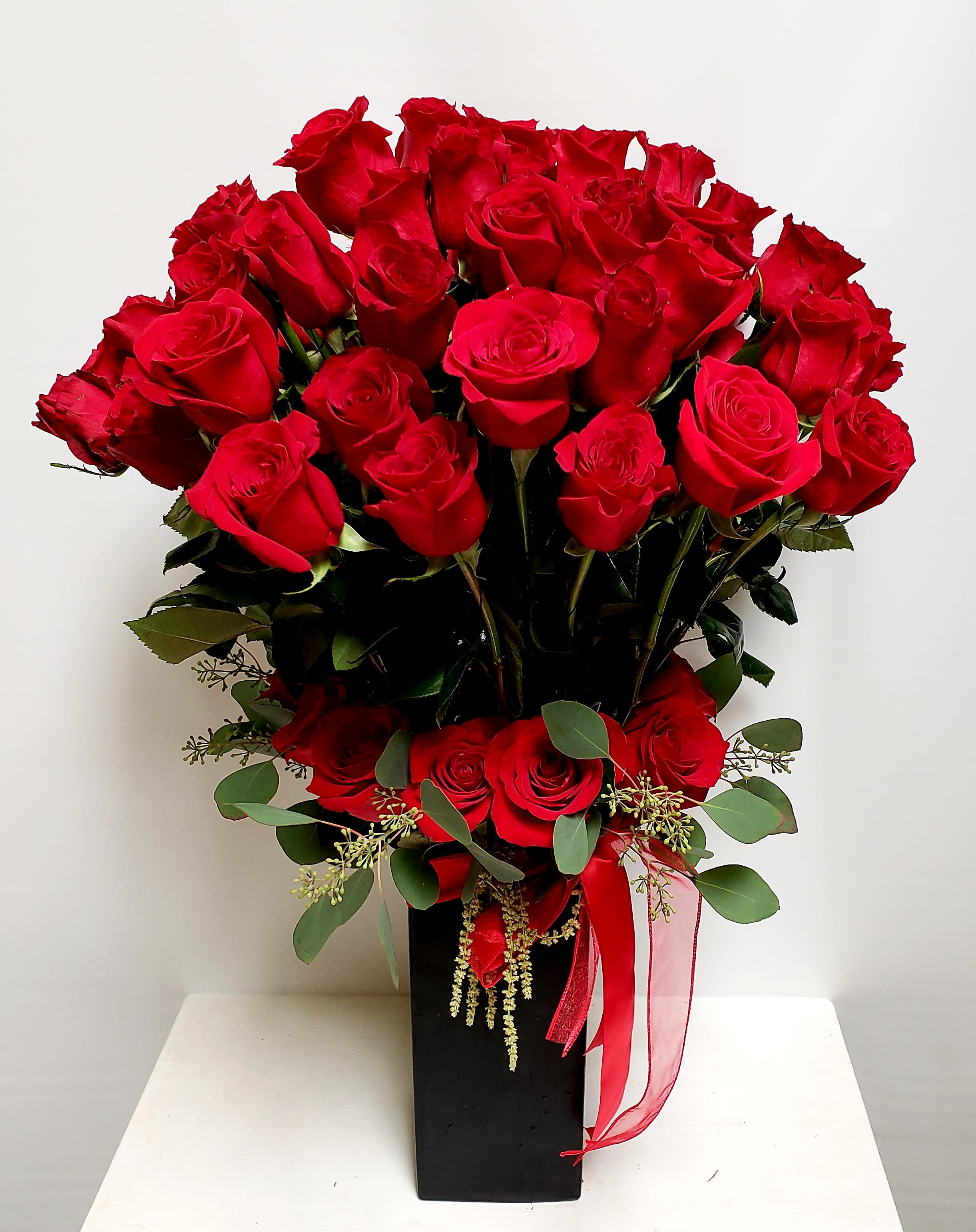 Valentine 6 True Red Roses in La Habra, CA Louis Gardens Florist