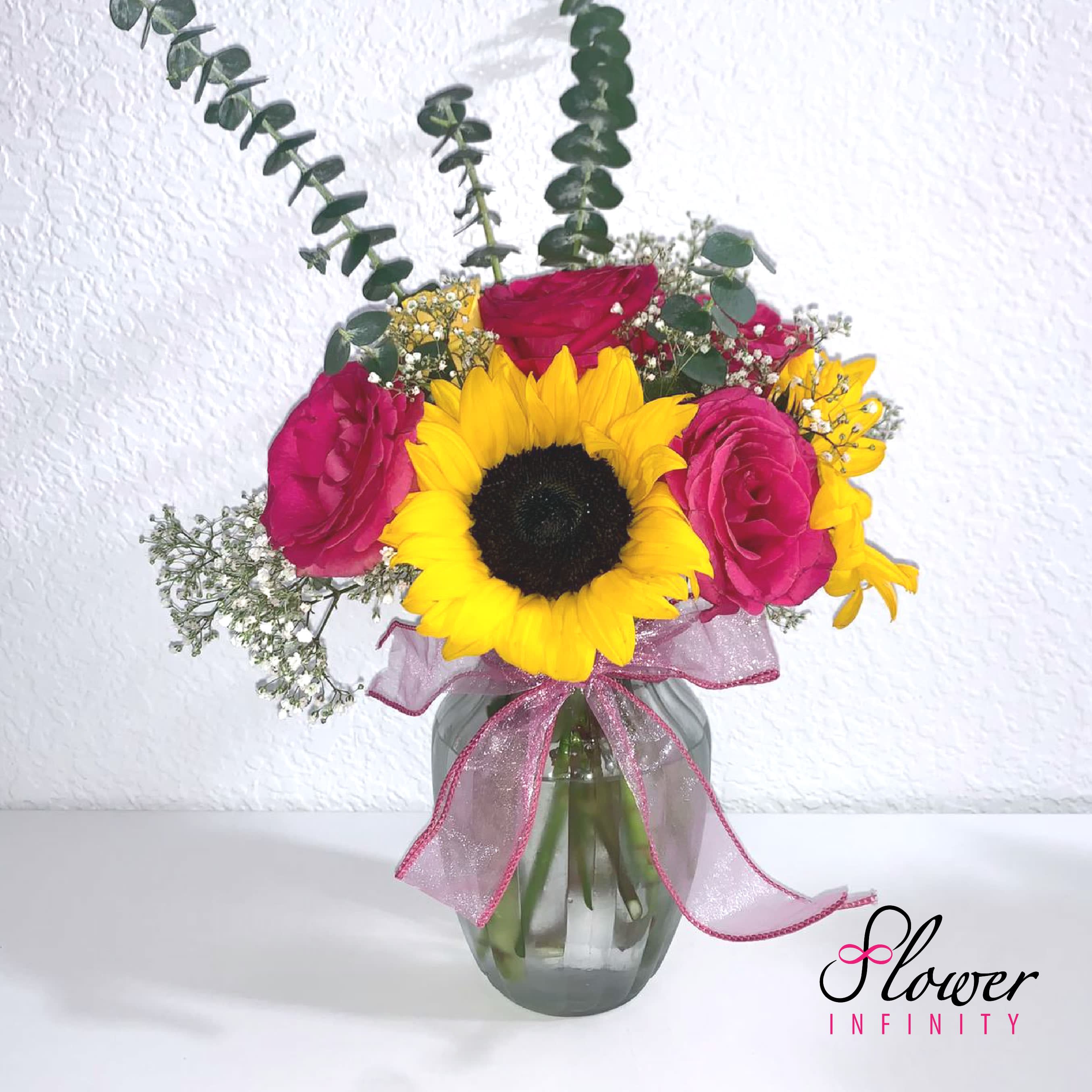 All Smiles by Flower Infinity  - A simple yet delicate way of showing your loved ones you care! Sure to put a smile on their faces :) 