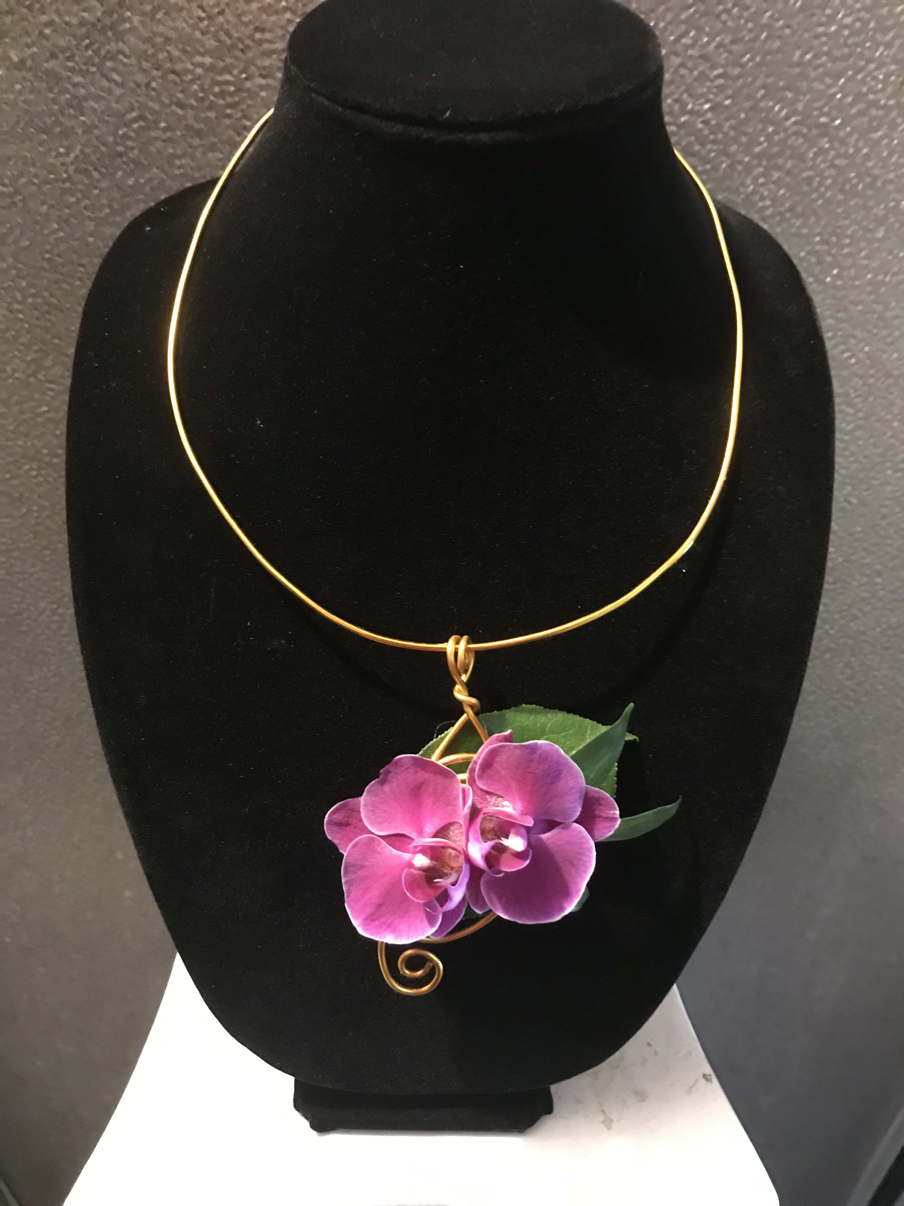 Cattleya flower necklace best sale