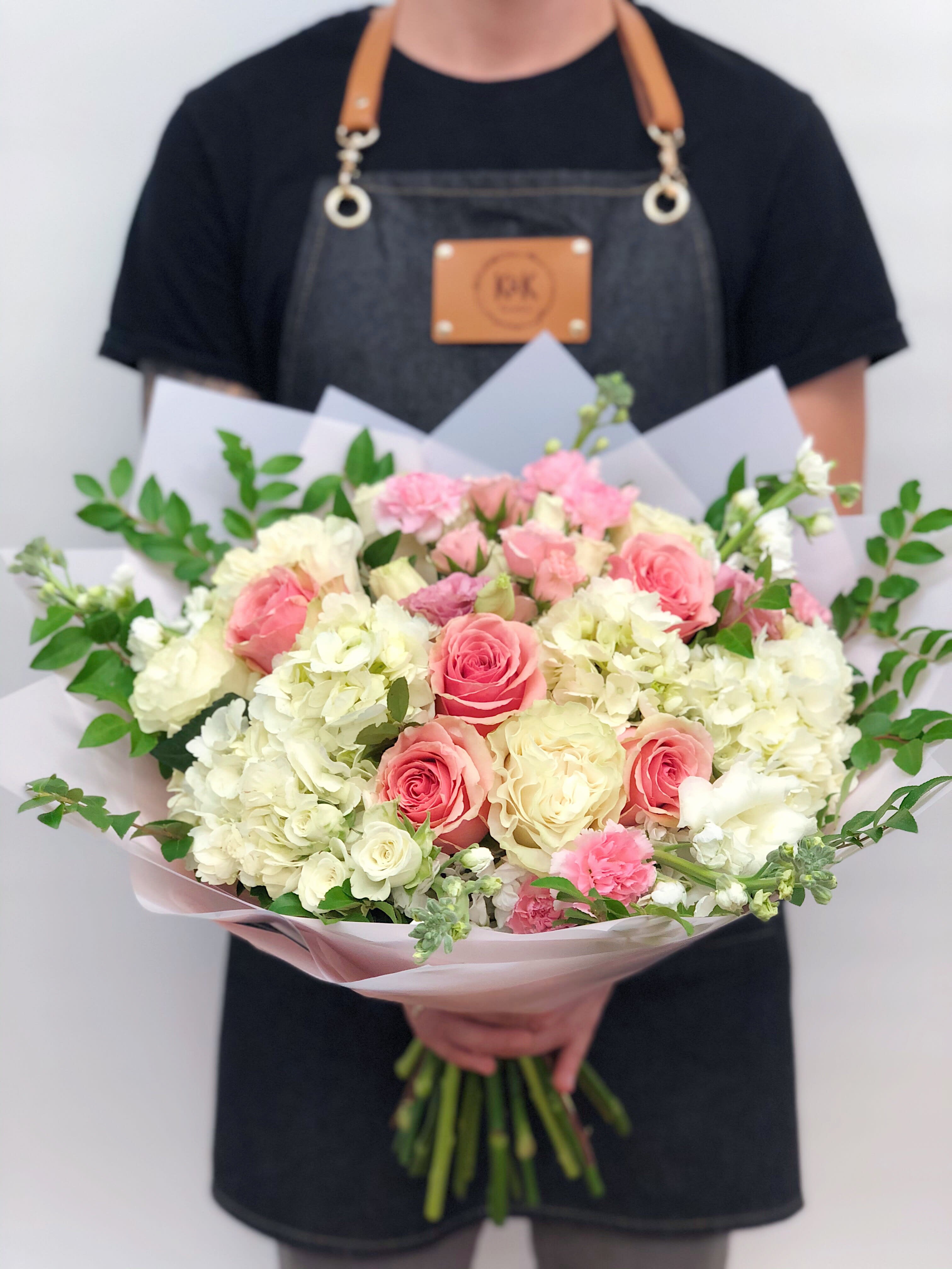 35 Bouquet Pink White Large In Hallandale Beach Fl K K Flowers