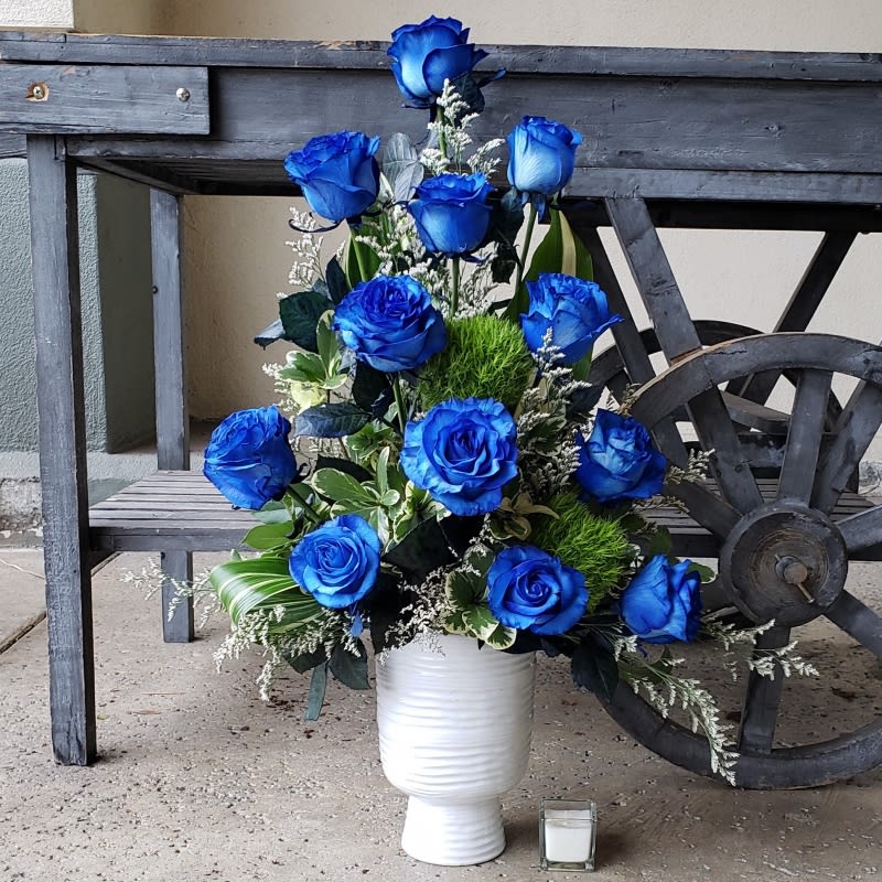 Blue Roses Bouquet In Elk Grove Ca Laguna Flowers