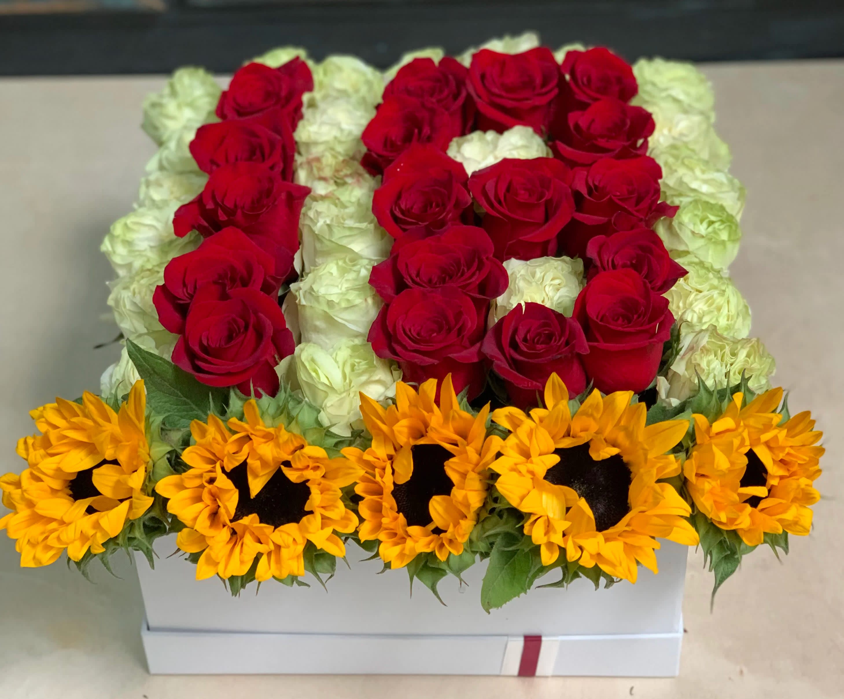 Box Of Roses In Mountain View Ca City Of Flowers