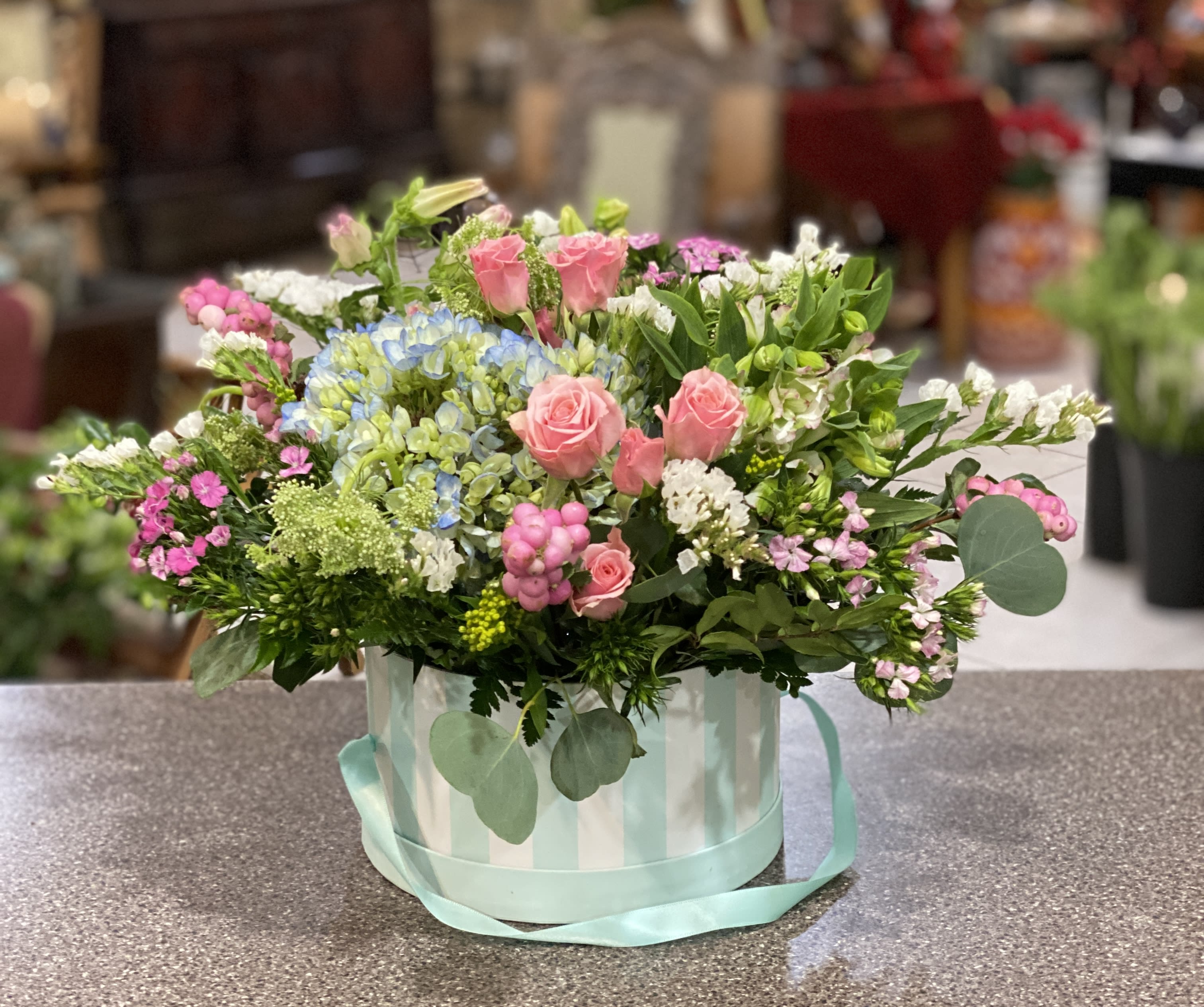 Pastel Hat Box by De La Flor Florist & Gardens