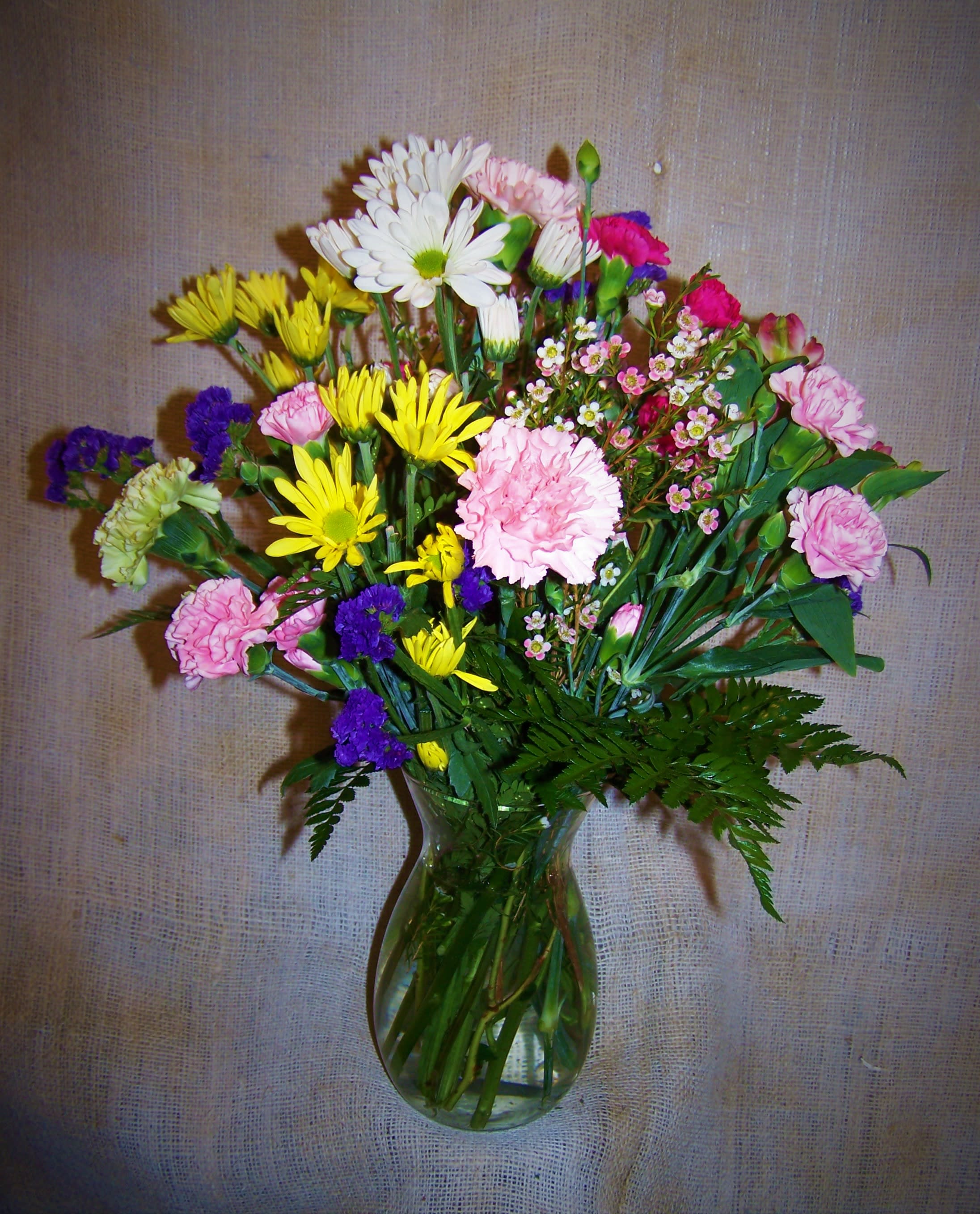 Medium mixed vase arrangement in Bellevue, NE Bellevue Florist