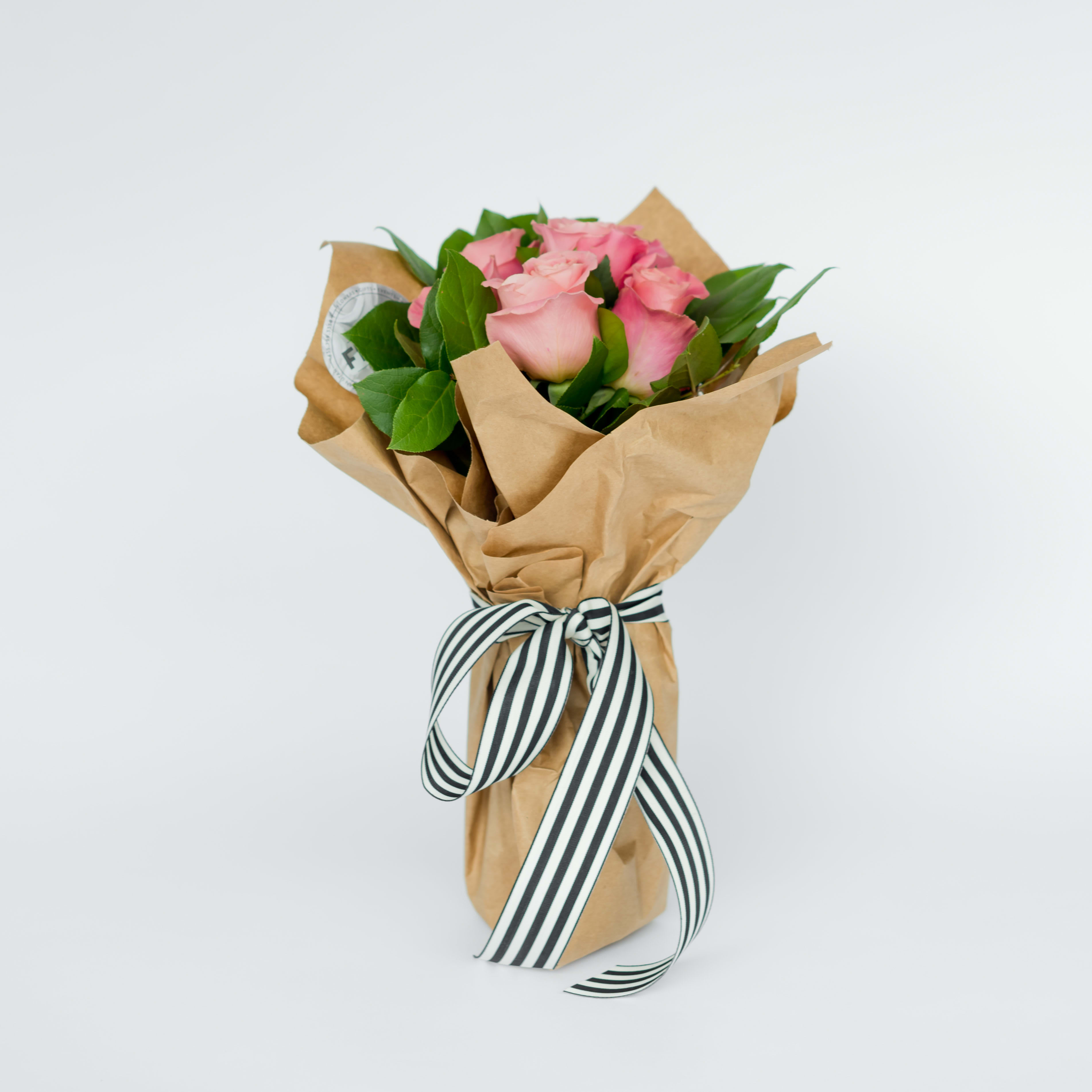 Bouquet De Roses Enveloppe Brun Wrapped Bunch In Logan Ut The Fleur Market