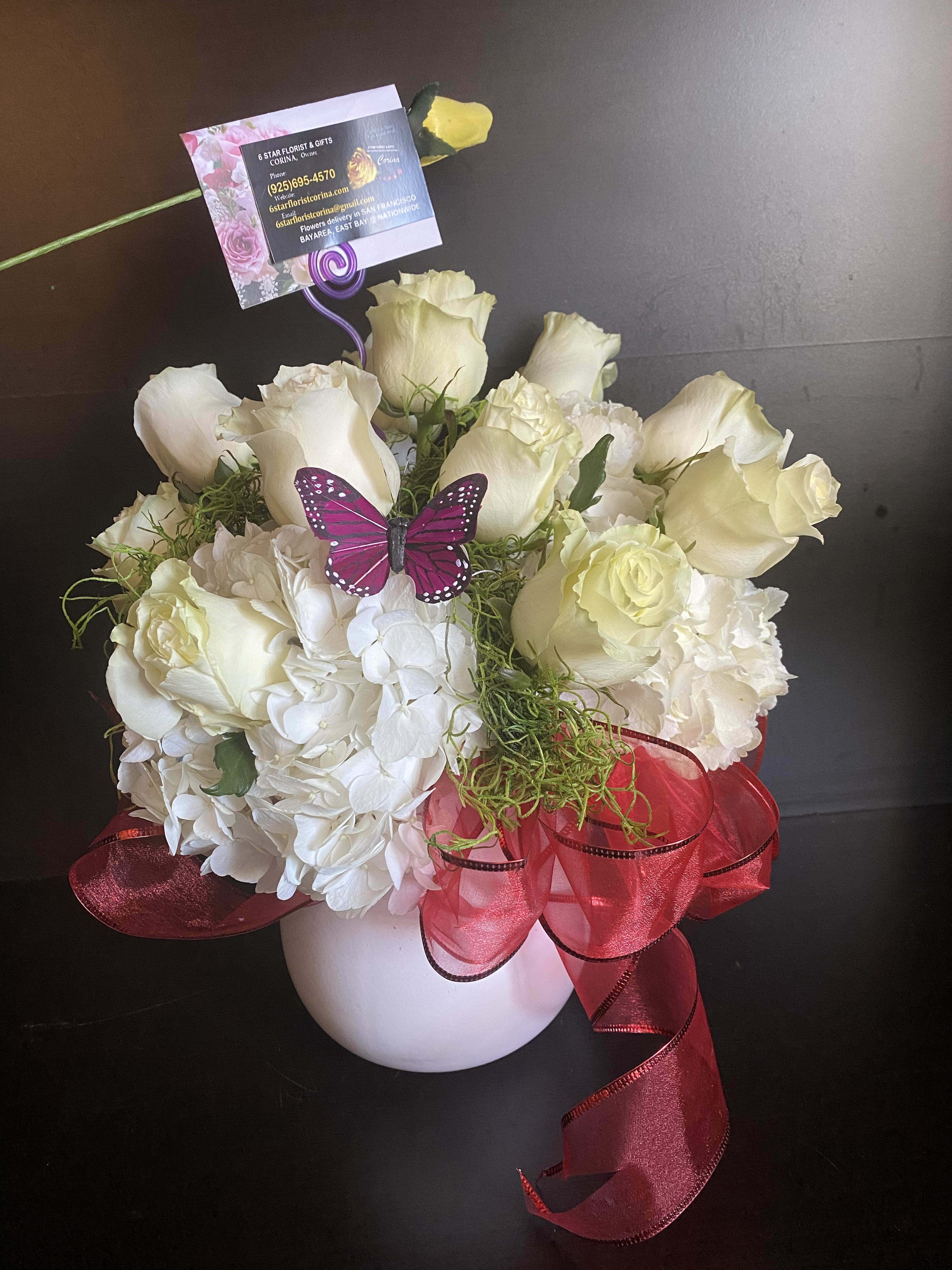 Elegant Pure Dozen White Roses By 6 Star Florist And Gifts Corina