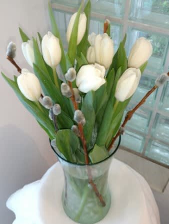 White Tulips In Miami Beach Fl Miami Beach Flowers