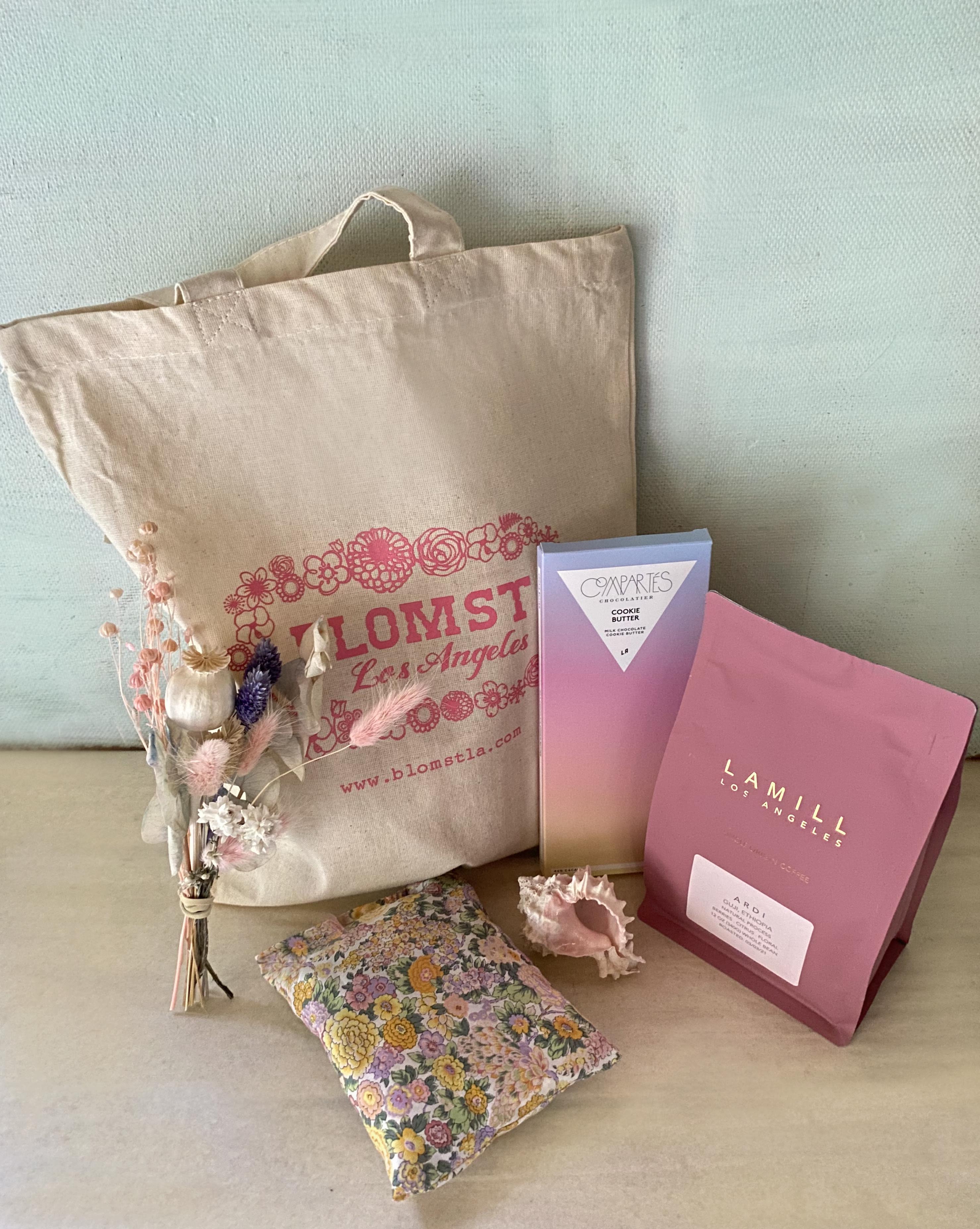 Pink and on sale gold goodie bags