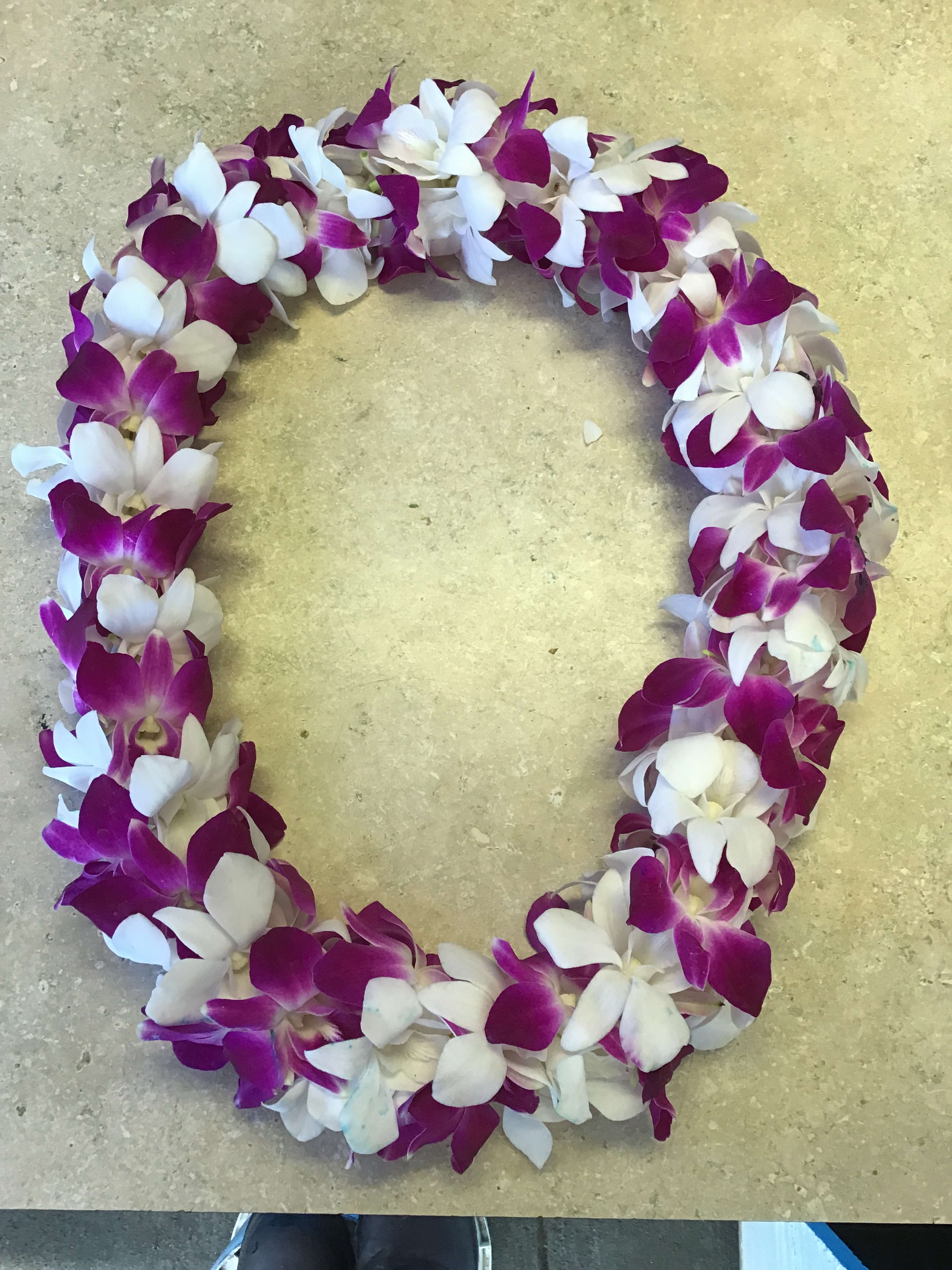 Purple And White Orchid Lei In San Diego Ca Everbloom Flowers Inc