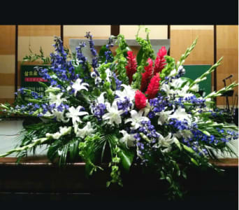  PODIUM ARRANGEMENT 102 [TTPOD102] - PODIUM ARRANGEMENT 102 BY TWIN TOWERS FLORIST       As Shown : TTPOD102 