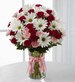 The FTD® Sweet Surprises® Bouquet C12-4792 in Cincinnati, OH | Greene's ...