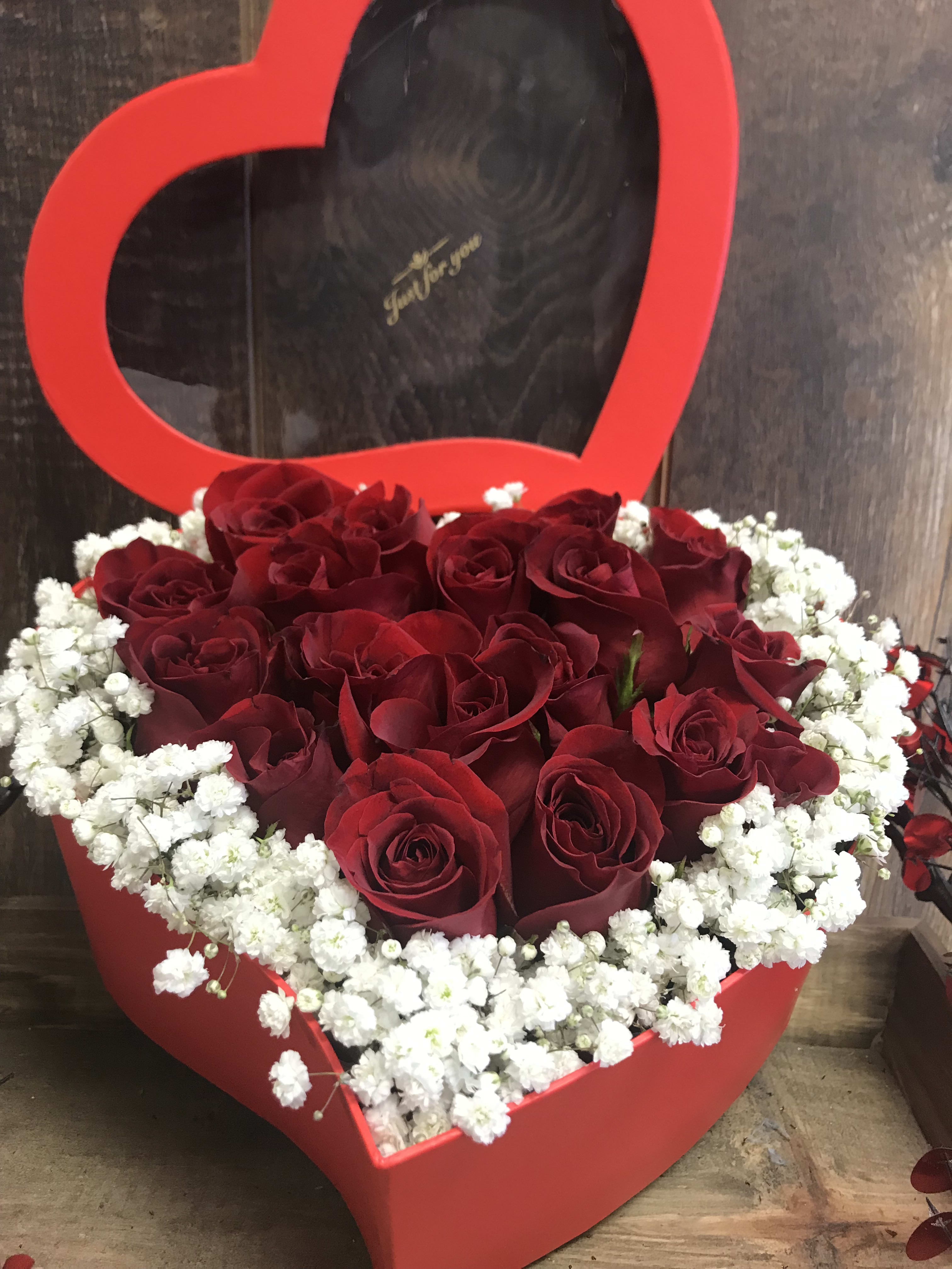 Modern pave style roses in a heart shaped box