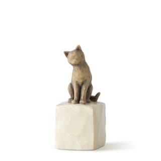 Love My Cat [Dark] by Willow Tree by Demdaco - Always with me, full of personality! Pets join the Willow Tree family! Dog and Cat figures work well with other family pieces to create Family Groupings. Hand-carved figures reveal their expression through body gestures only… a tilt of the head, a turn of the body. “Willow Tree isn’t so much about the tangible piece. It represents an emotion, or it marks a memory.” 3 Inches Tall