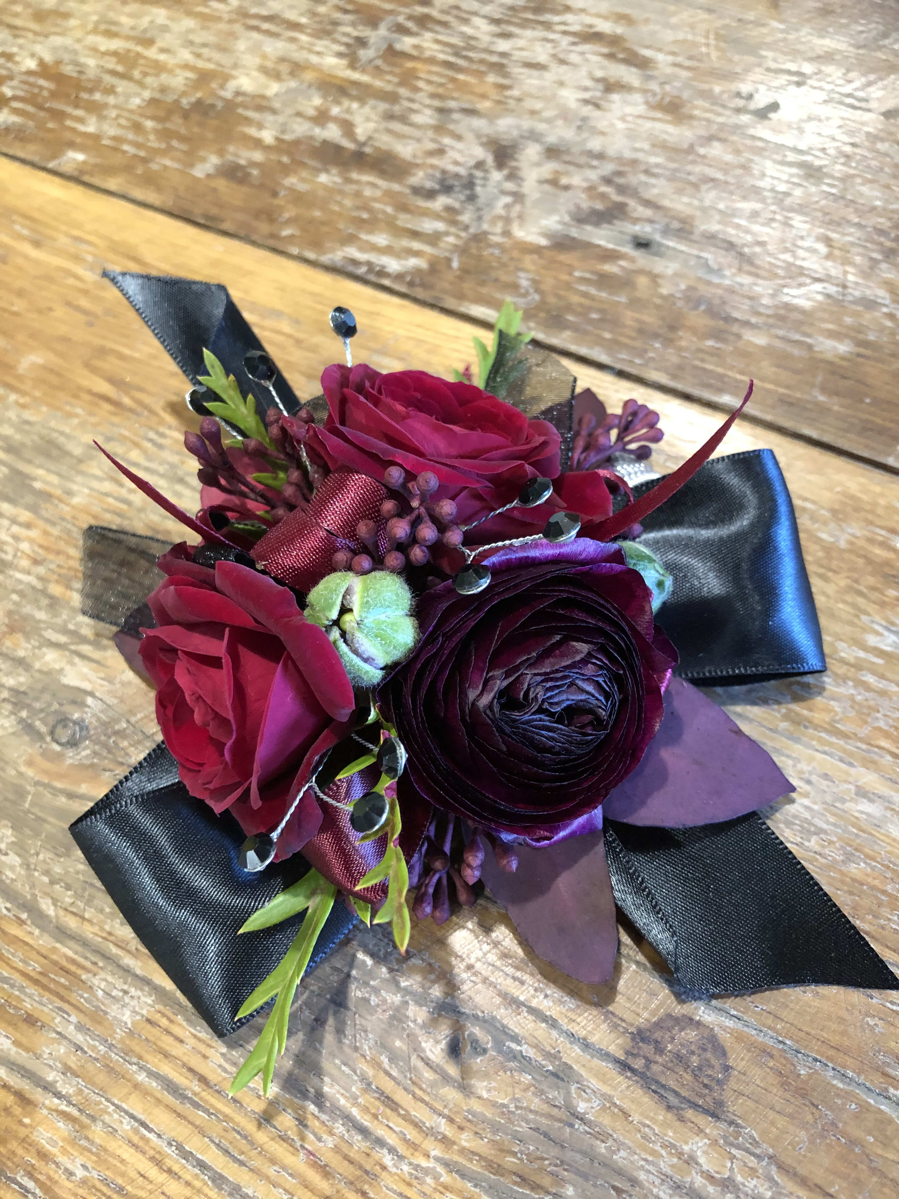 slecht invoer Riskant Burgundy and navy prom wrist corsage. in Palmyra, WI | Heidi's Hobbies  Florals & Gifts