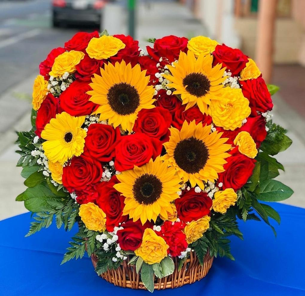 Heart arrangement, roses, sunflowers in San Jose, CA San Jose Flowers
