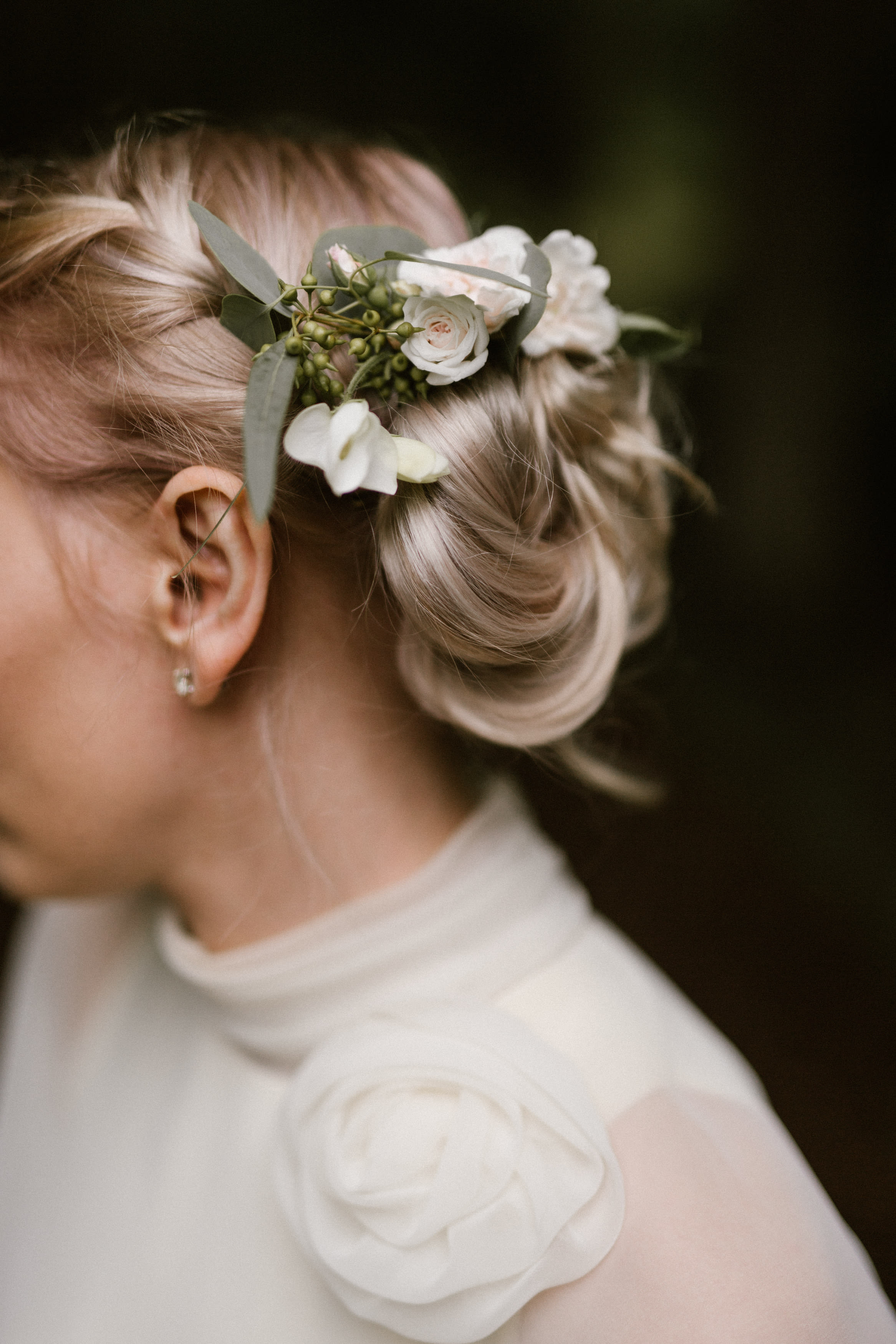 Hair Comb - A floral comb perfect for something special!