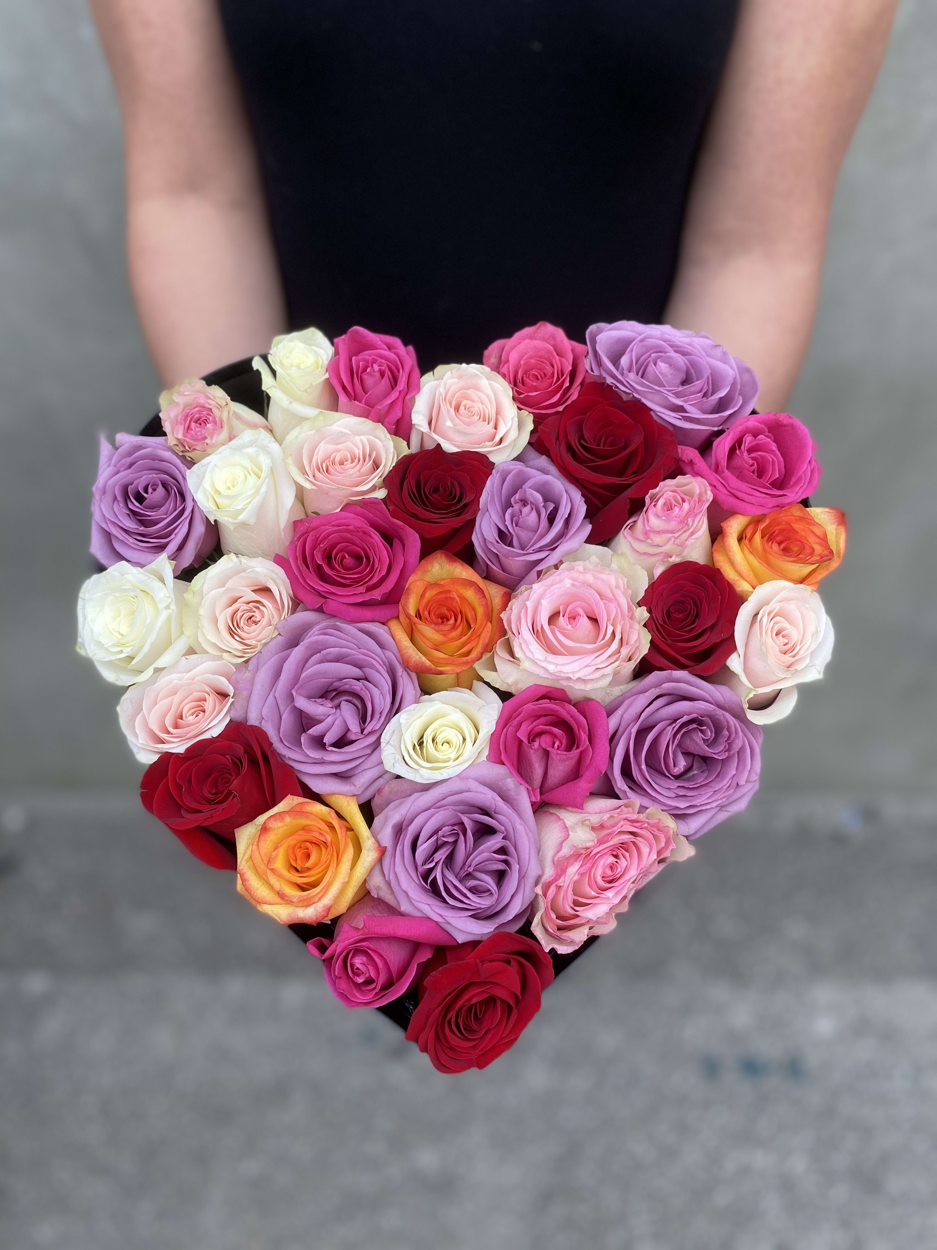Mix Roses Mix Roses - Mix roses, in a heart shape box for that special someone. NOTE: THE PICTURE SHOWN ABOVE IS A PREMIUM