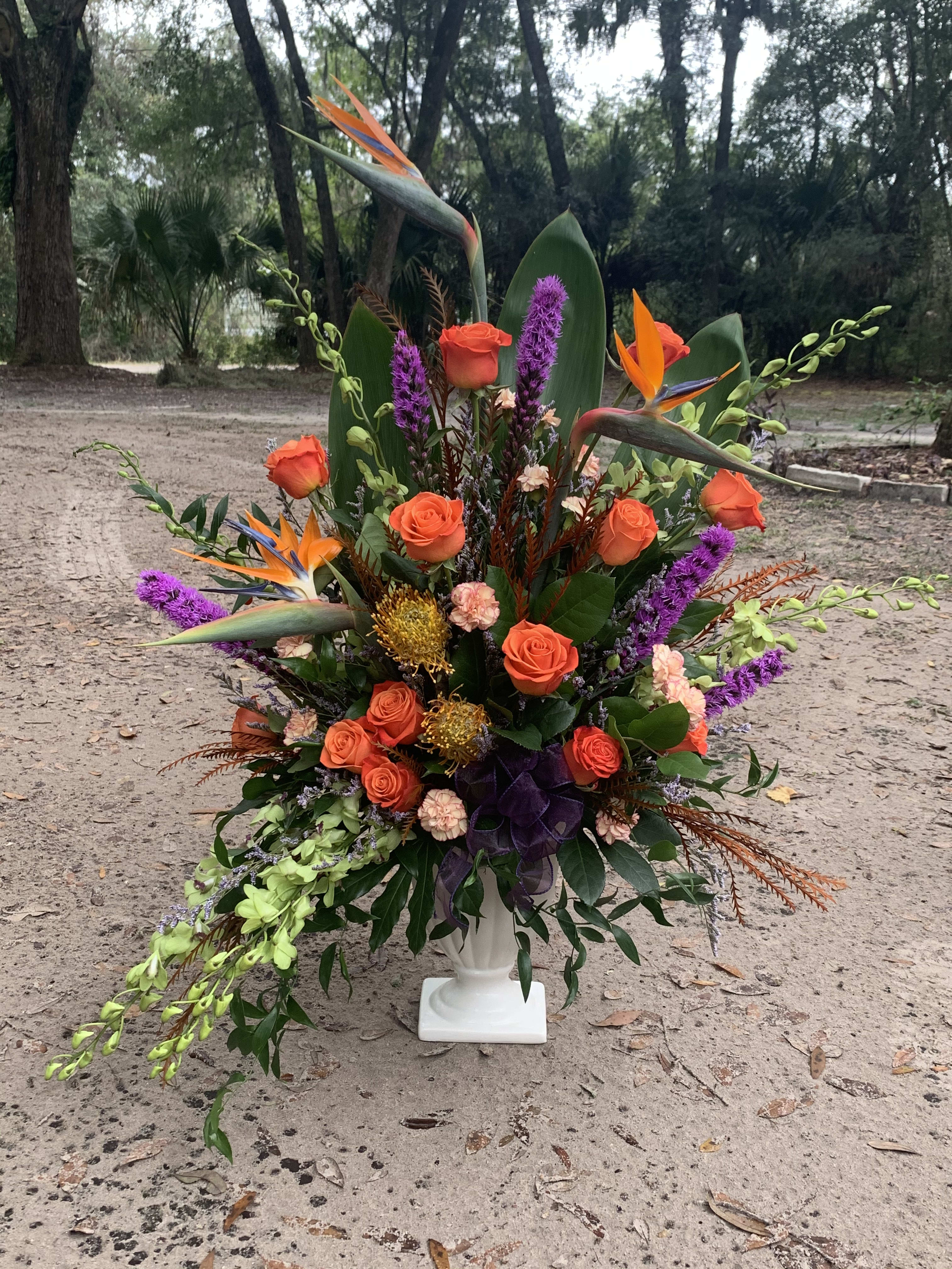 Glorious! - This arrangement says it all, no matter the occasion. Perfectly made for any setting! 