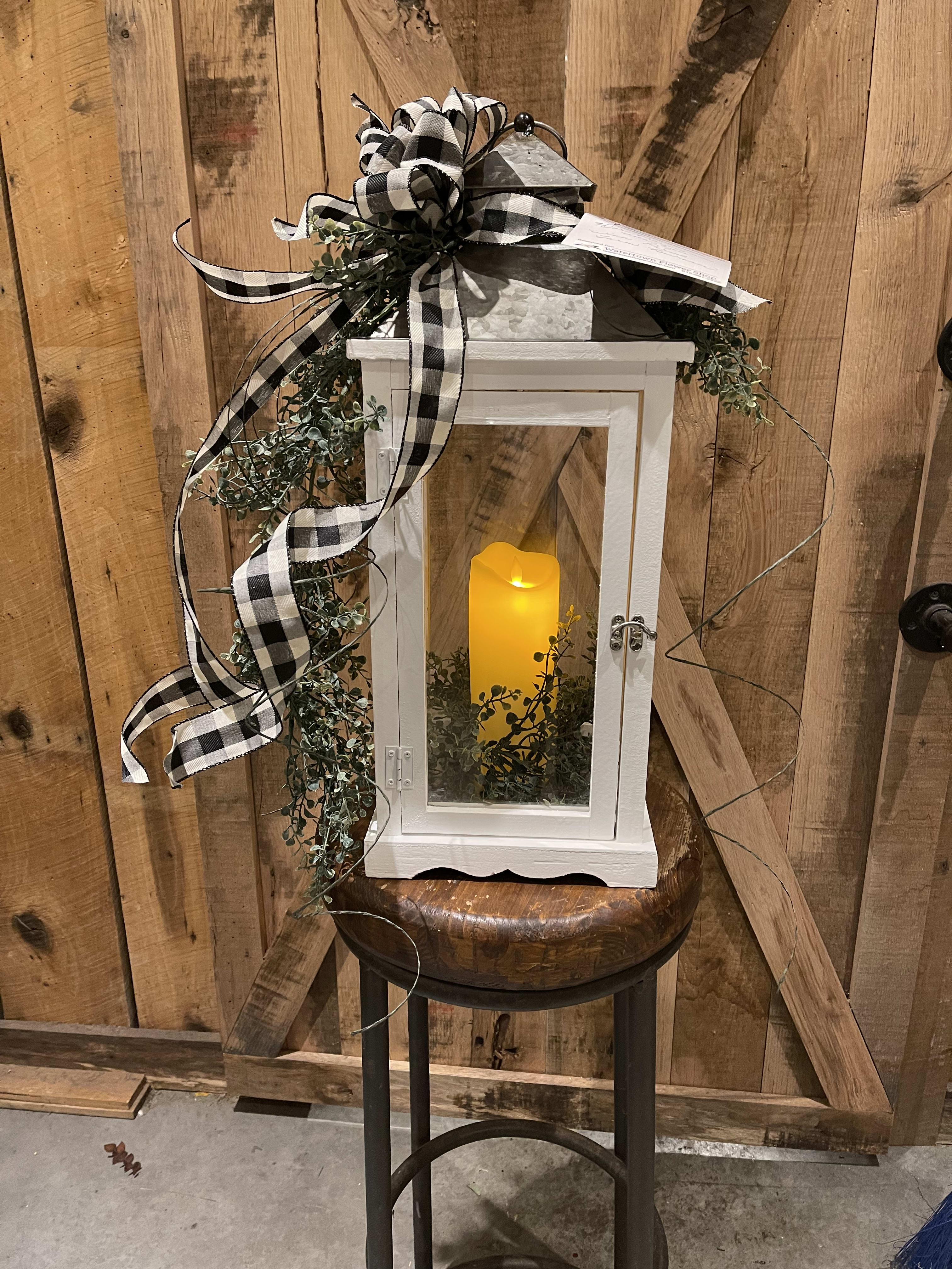 White store wooden lantern