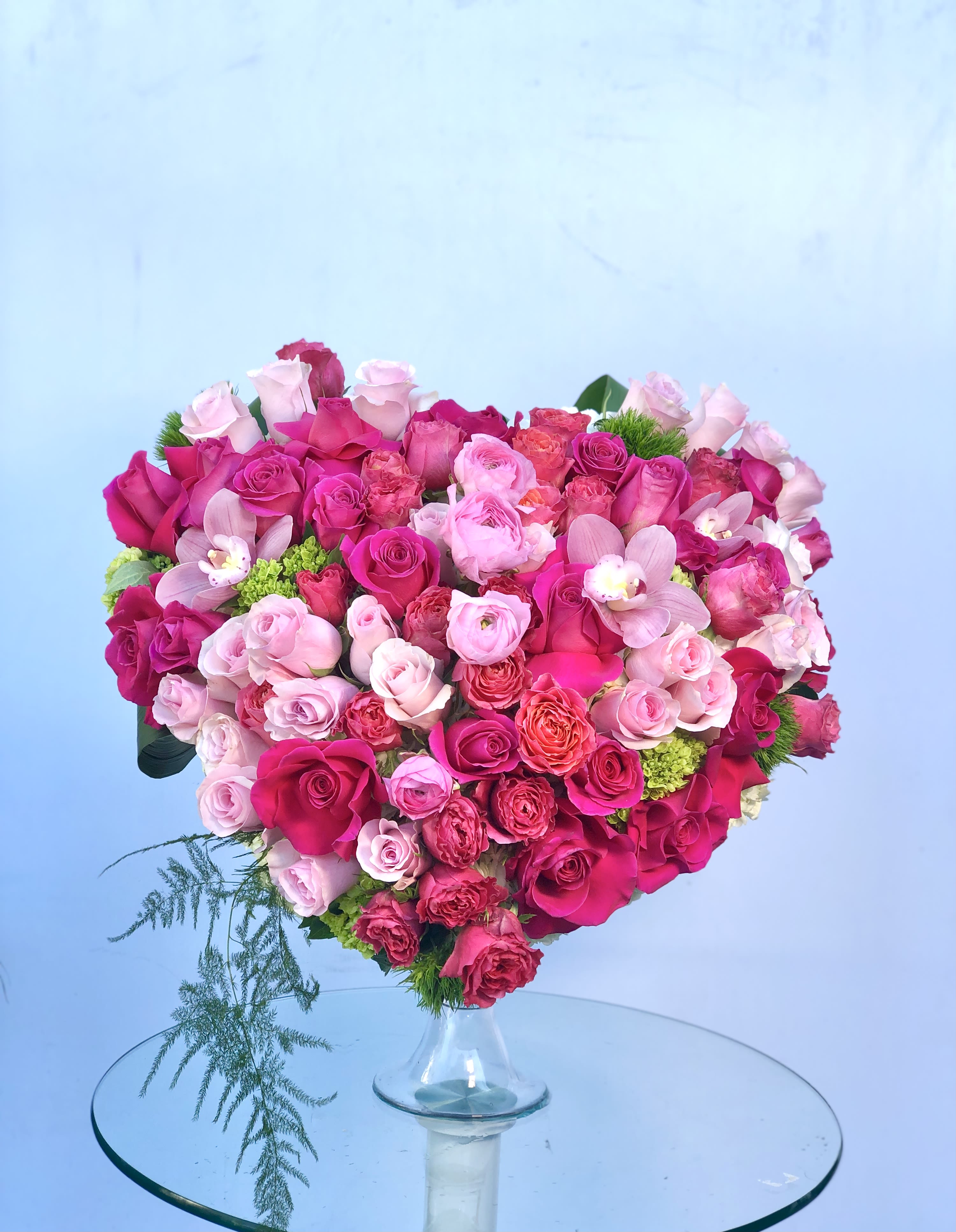 IN LOVE WITH PINK  - pink color roses.  