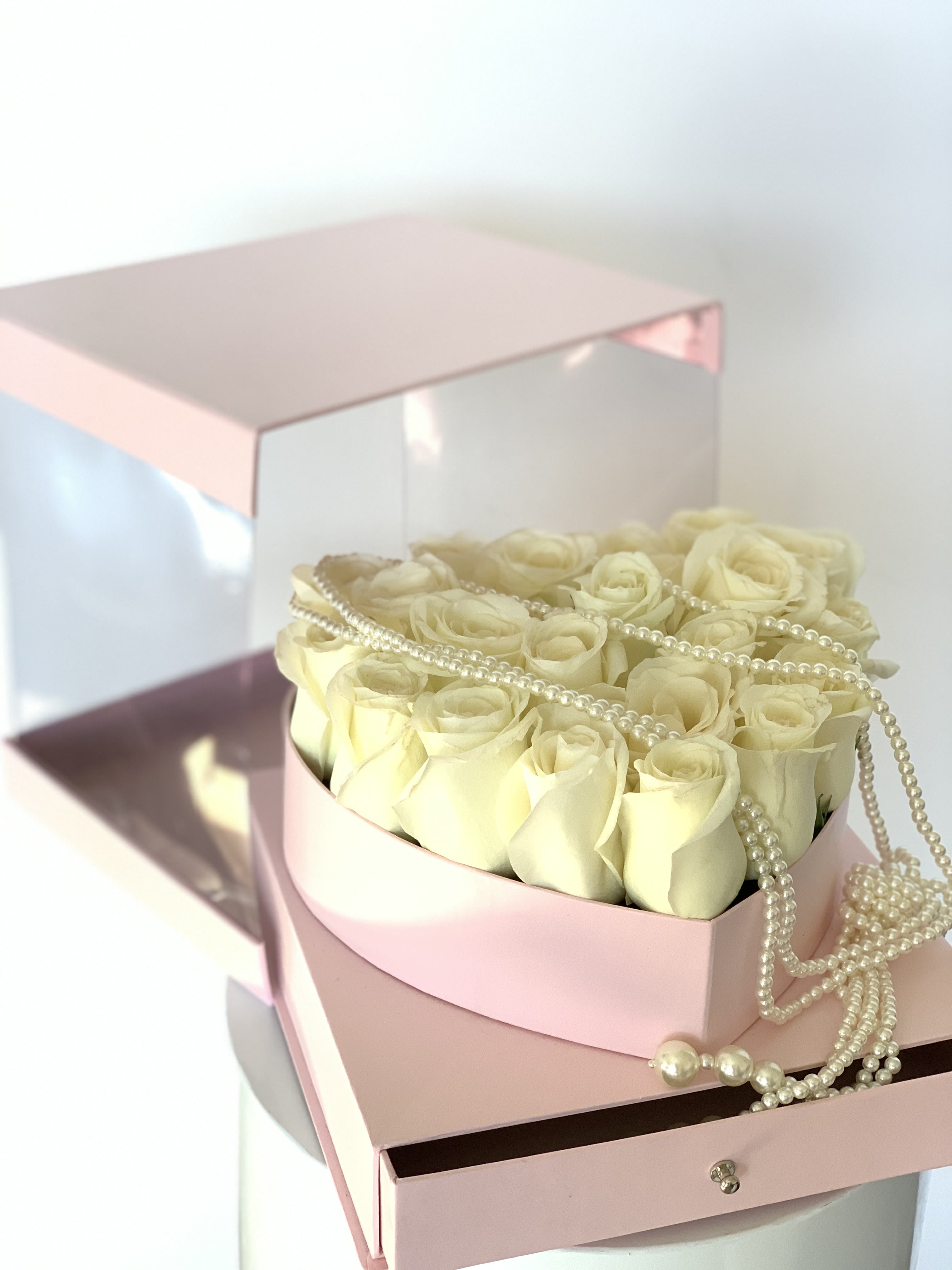 Pearlized Rose - Fresh rose heart in a floral box in addition of a pearl necklace