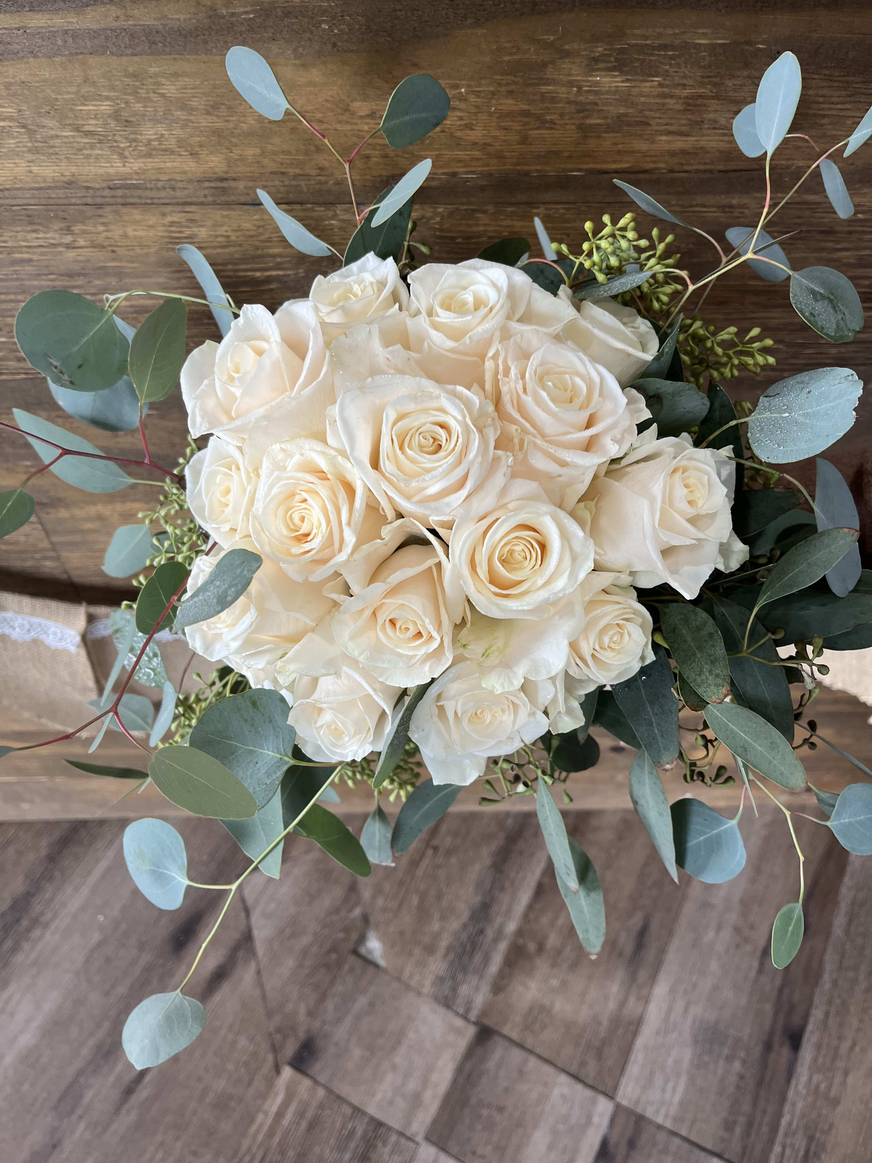 Simple rose wedding bouquet store